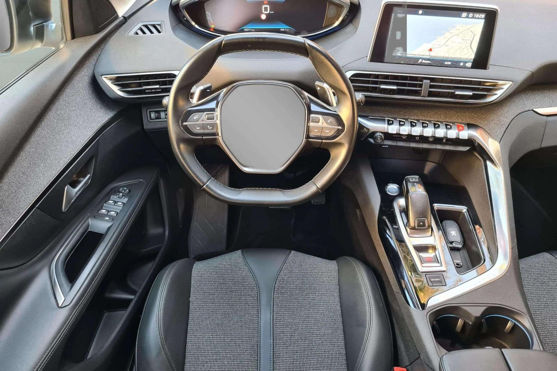 PEUGEOT 5008 AUTOMATICO 1.2 ALLURE 17 