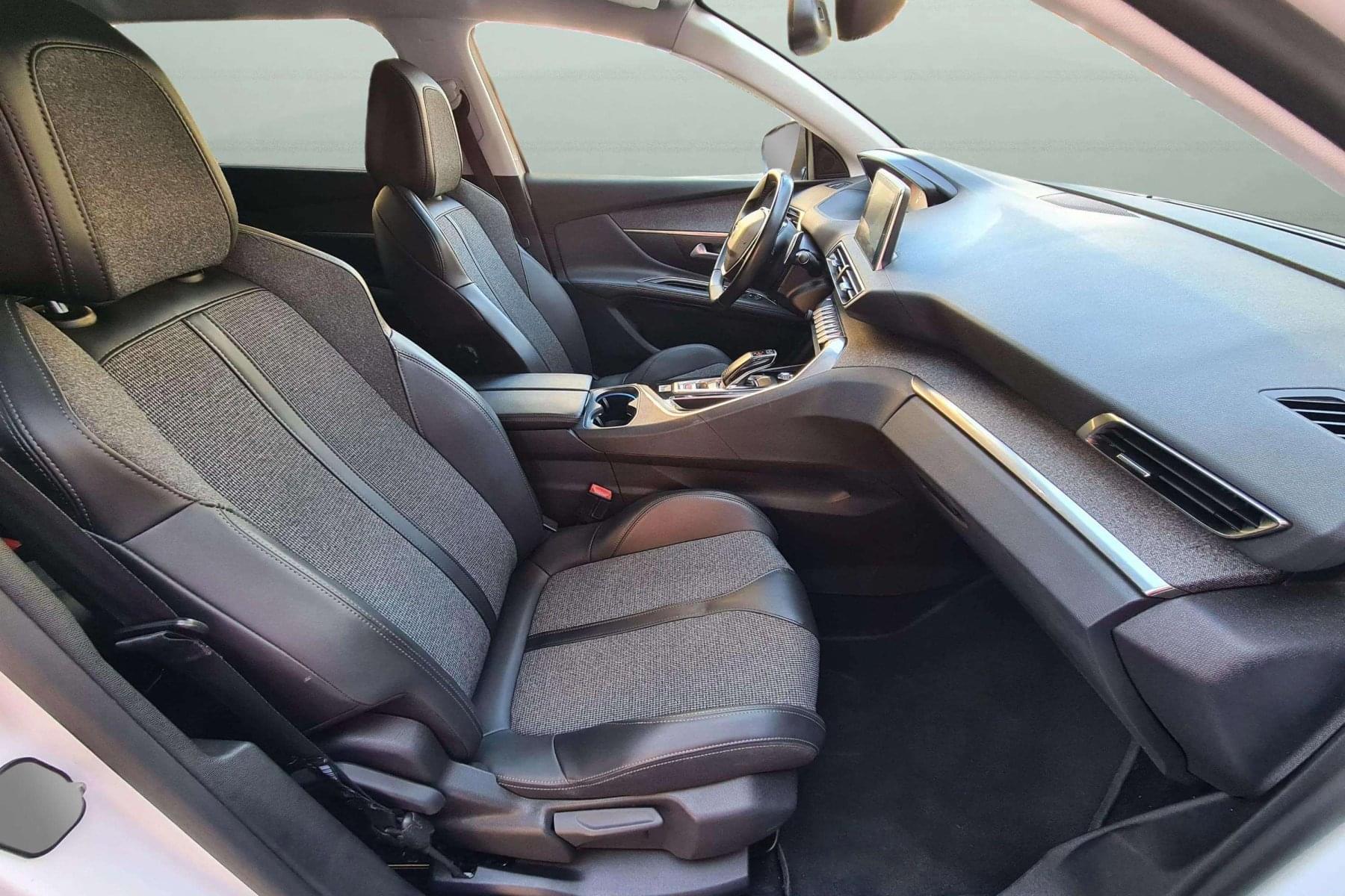 PEUGEOT 5008 AUTOMATICO 1.2 ALLURE 21 