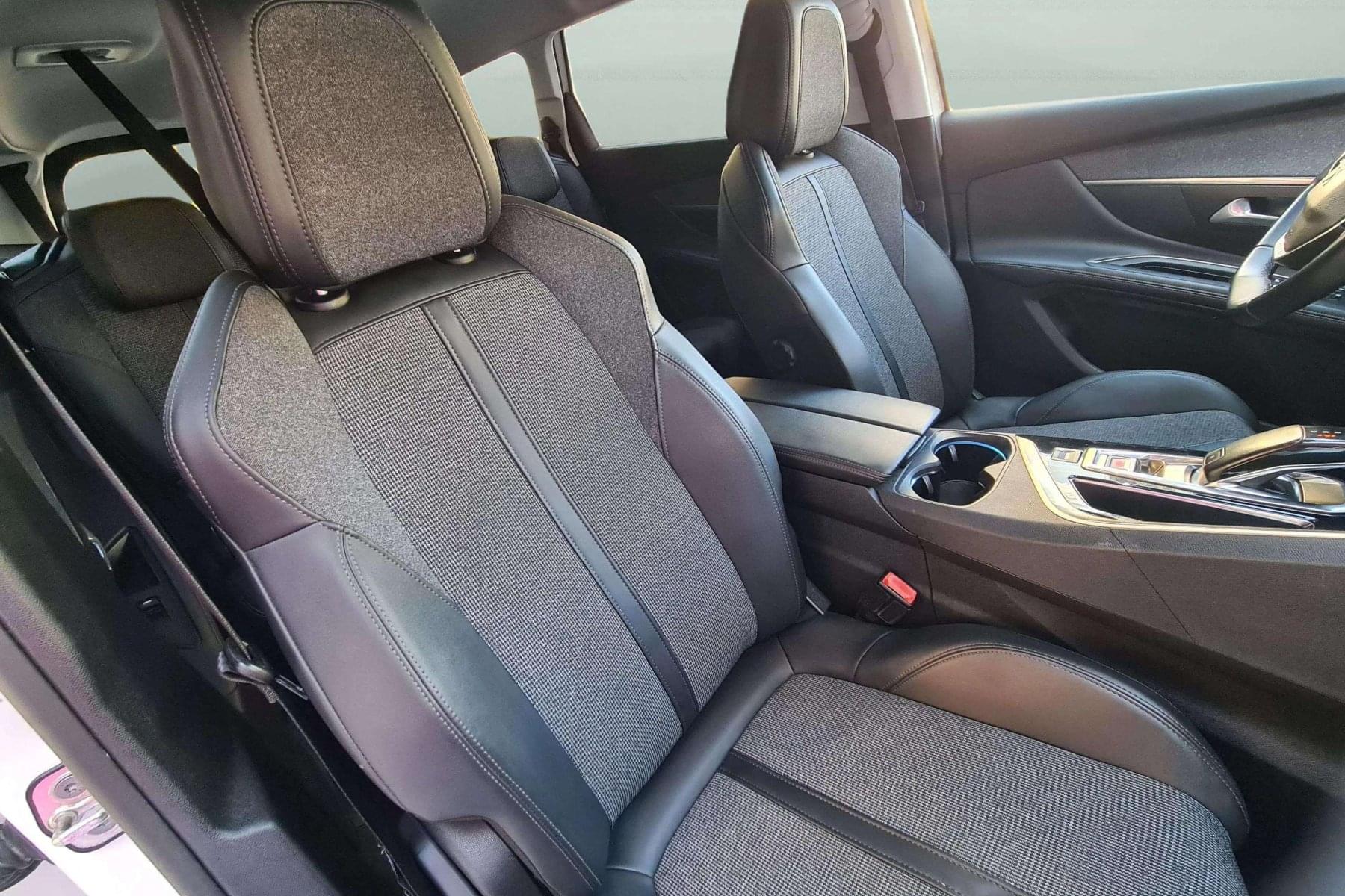 PEUGEOT 5008 AUTOMATICO 1.2 ALLURE 22 