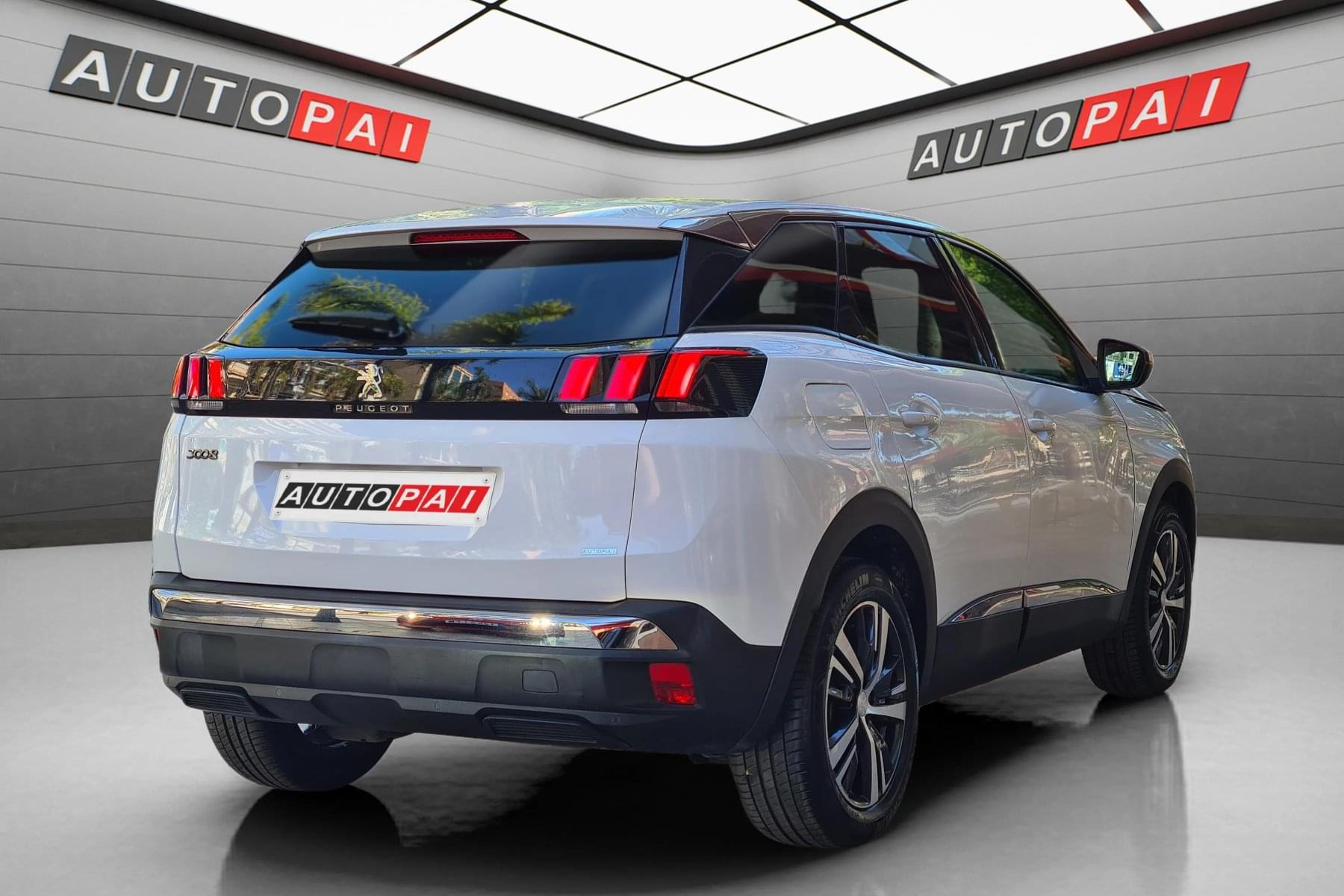 PEUGEOT 3008 ALLURE 1.2i 130CV 3 
