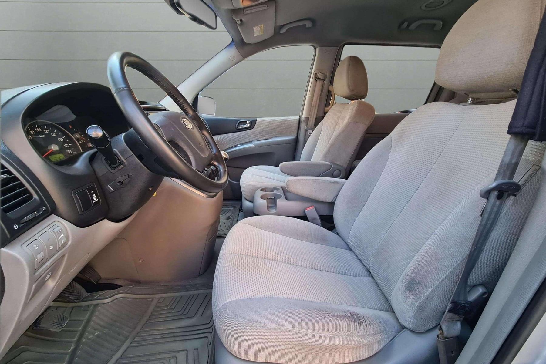 KIA CARNIVAL 6 