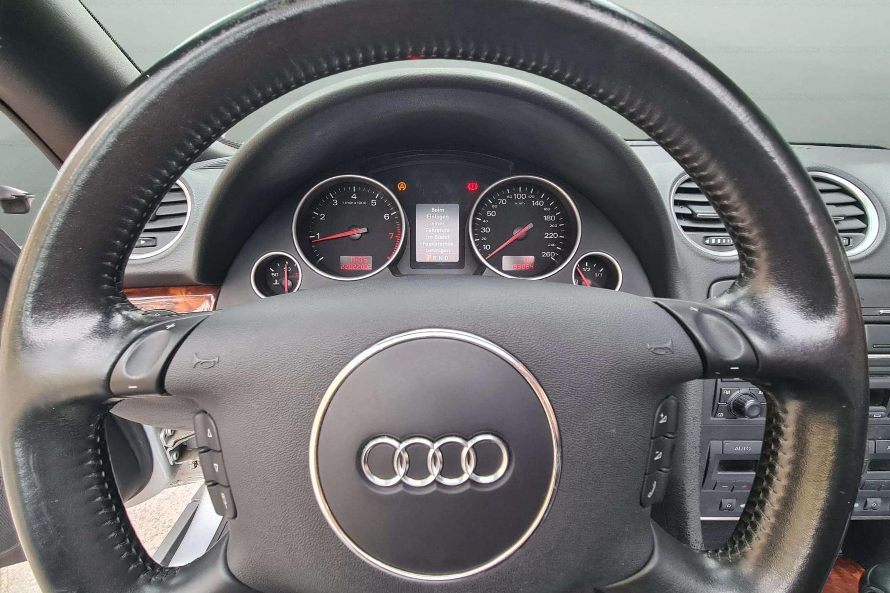 AUDI A4 CABRIO 3.0 V6 220cv. MULTITRONIC 12 