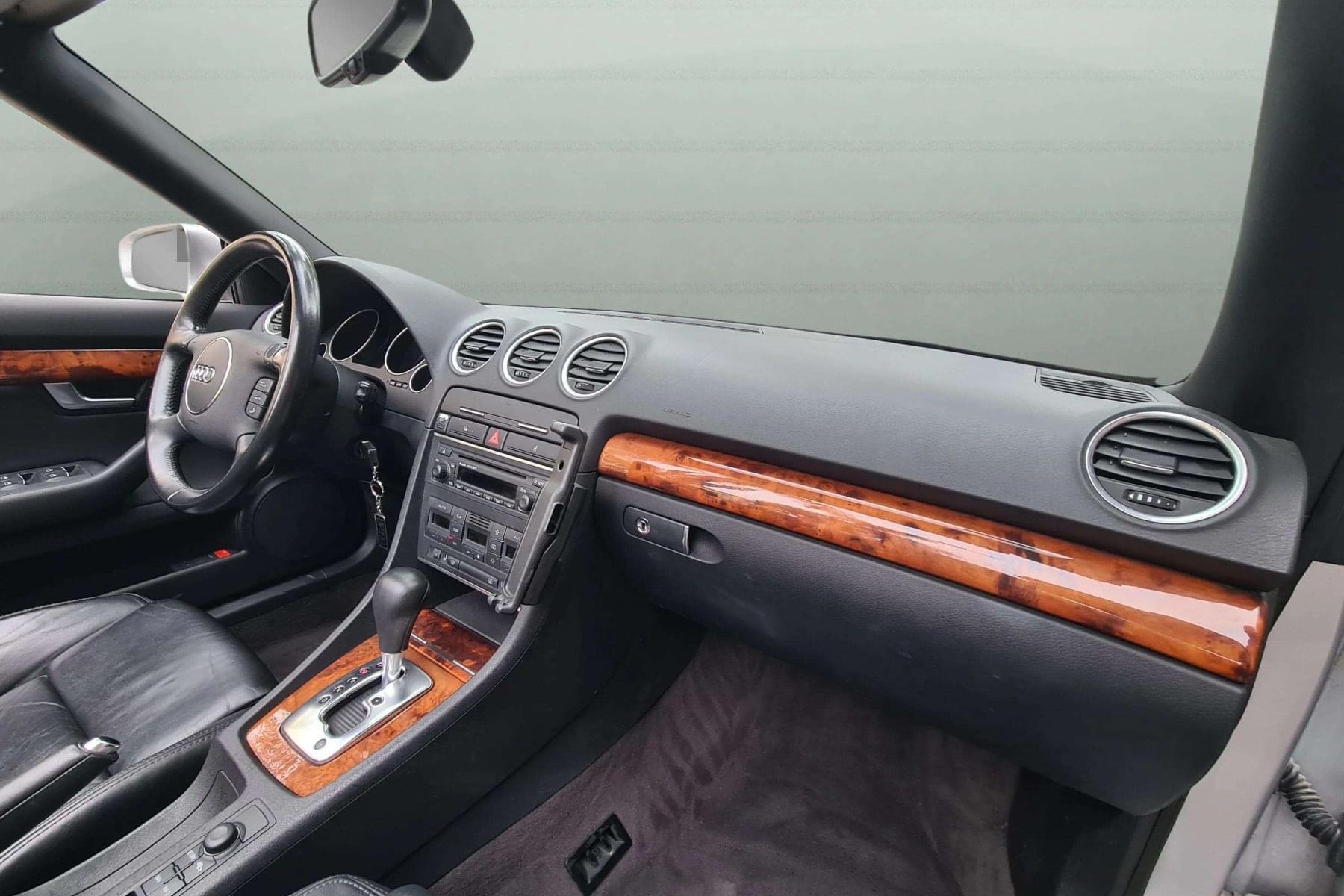 AUDI A4 CABRIO 3.0 V6 220cv. MULTITRONIC 15 