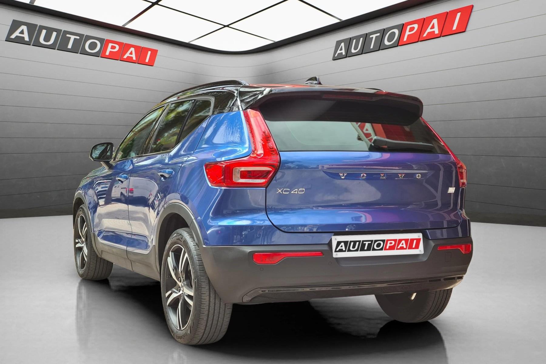 VOLVO XC40 1.5 PHEV R-DESIGN 211cv.  HÍBRIDO ENCHUF 5 