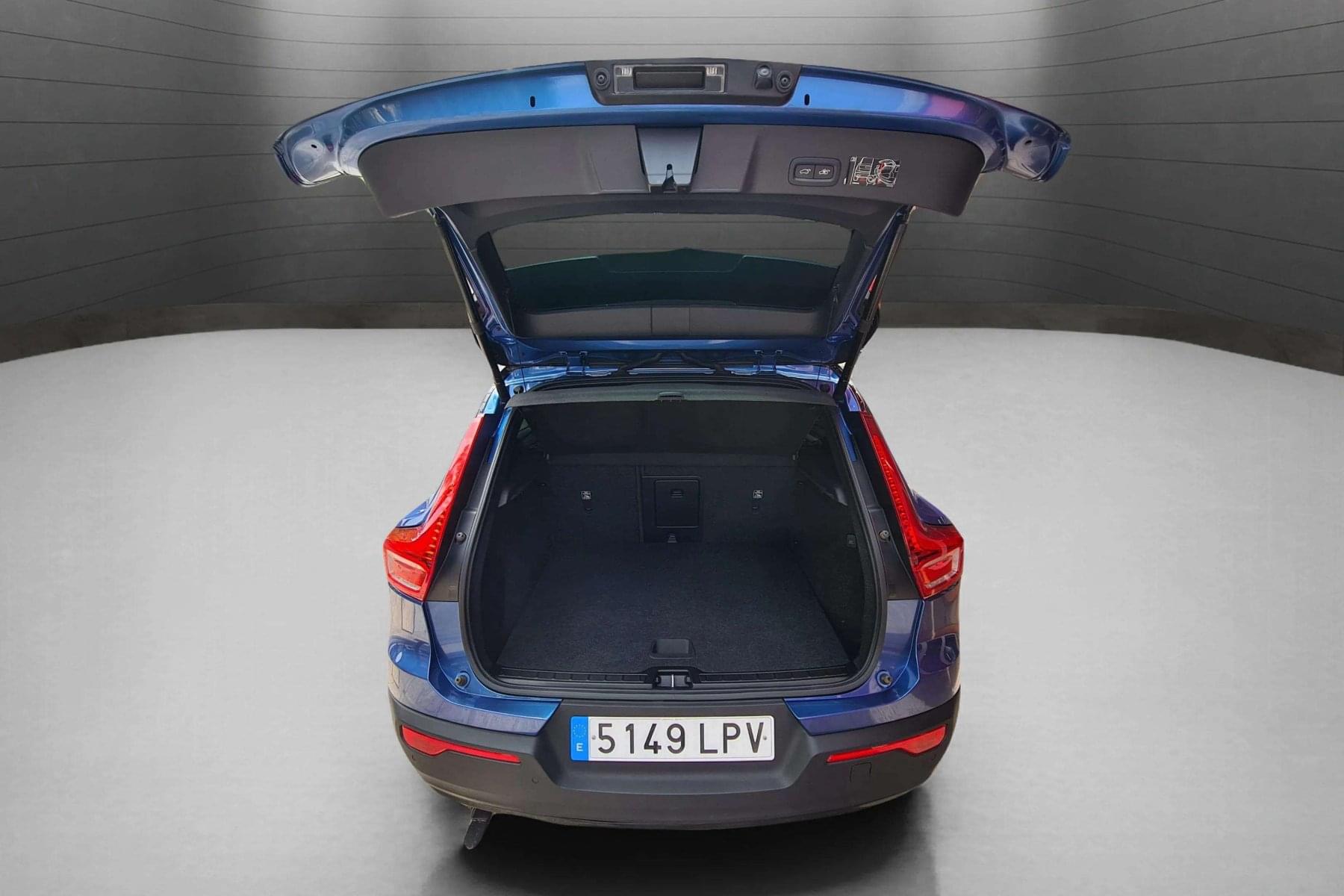 VOLVO XC40 1.5 PHEV R-DESIGN 211cv.  HÍBRIDO ENCHUF 6 