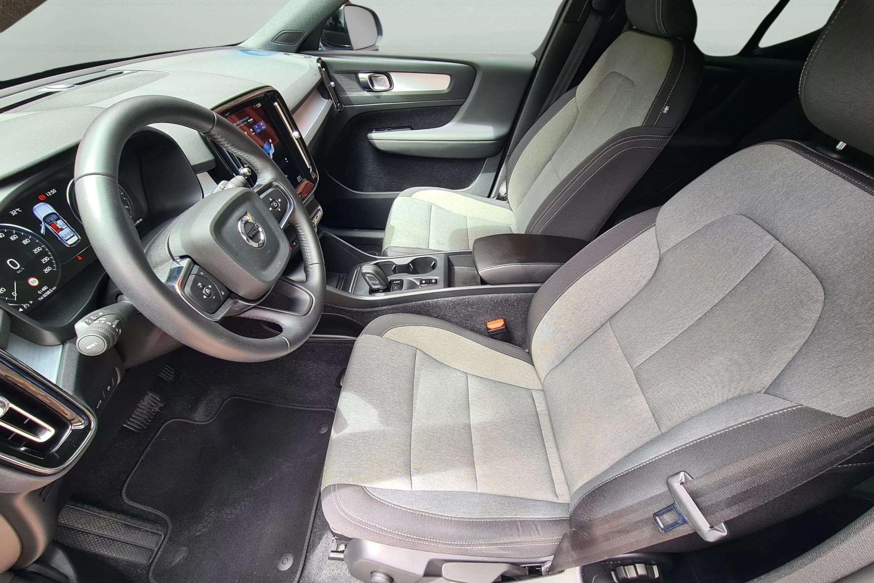 VOLVO XC40 1.5 PHEV R-DESIGN 211cv.  HÍBRIDO ENCHUF 8 