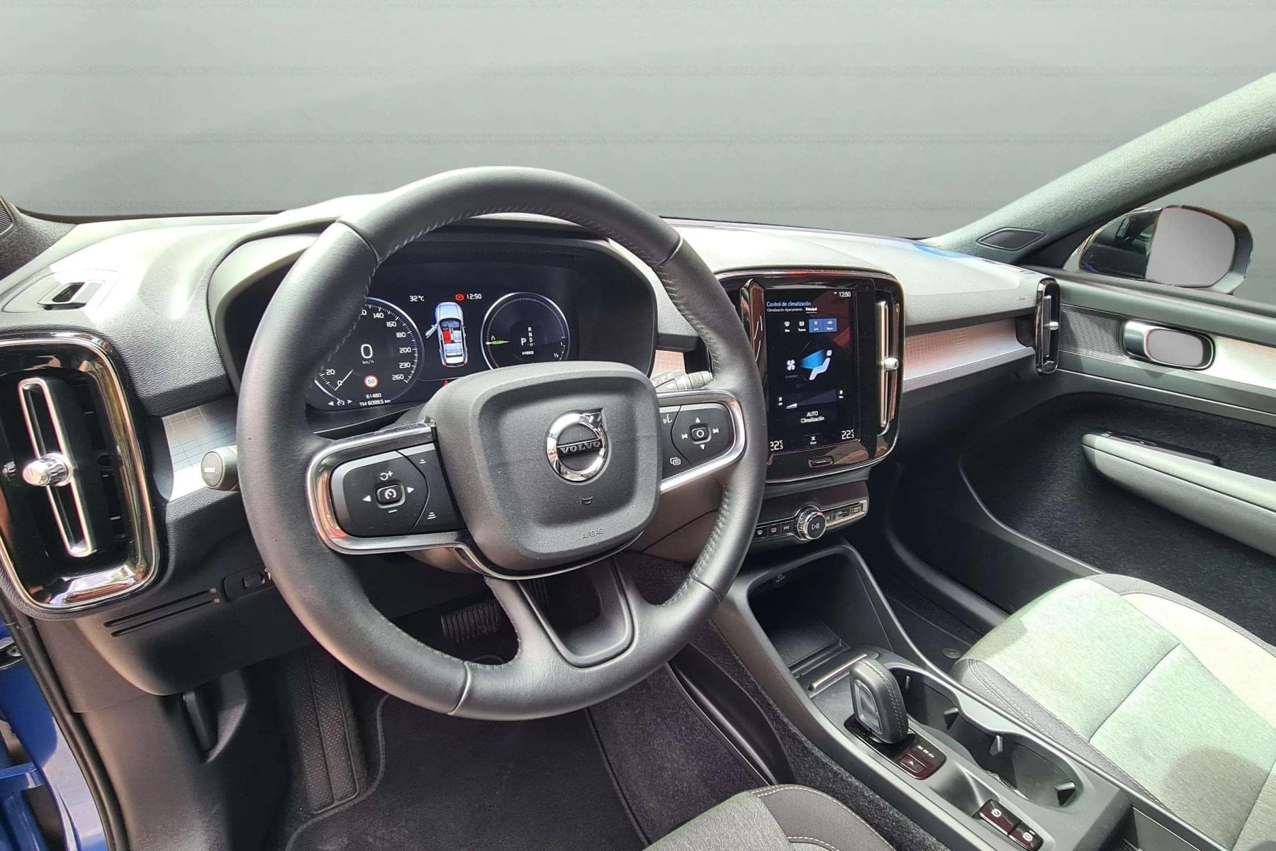VOLVO XC40 1.5 PHEV R-DESIGN 211cv.  HÍBRIDO ENCHUF 10 