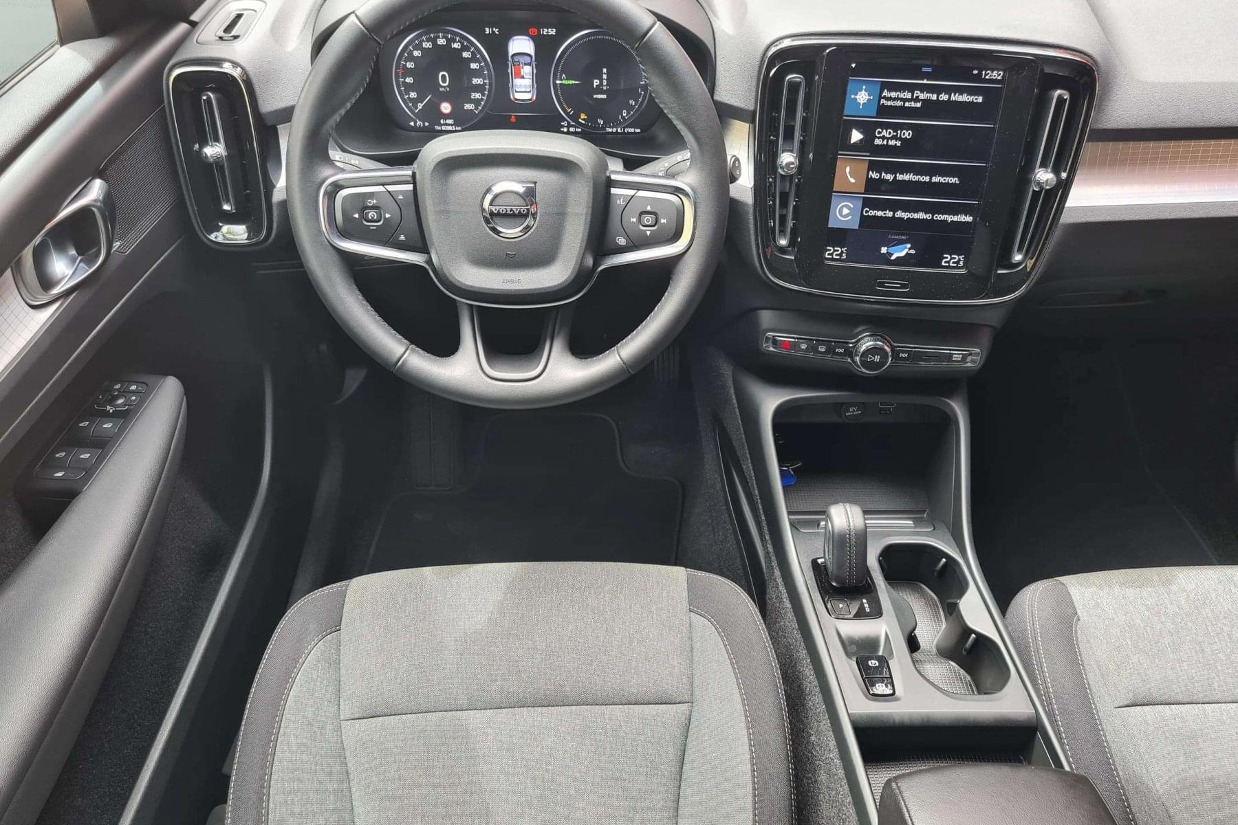 VOLVO XC40 1.5 PHEV R-DESIGN 211cv.  HÍBRIDO ENCHUF 21 