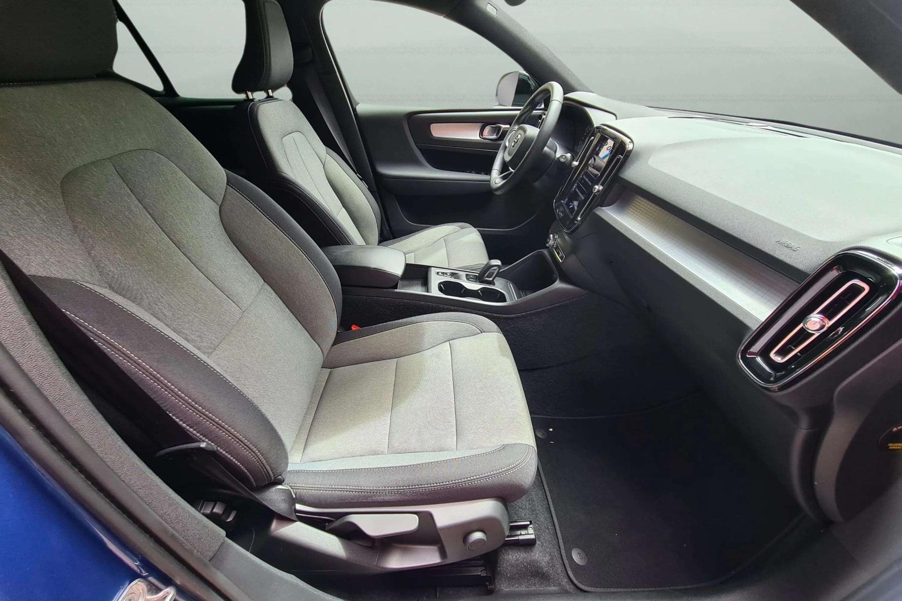 VOLVO XC40 1.5 PHEV R-DESIGN 211cv.  HÍBRIDO ENCHUF 27 
