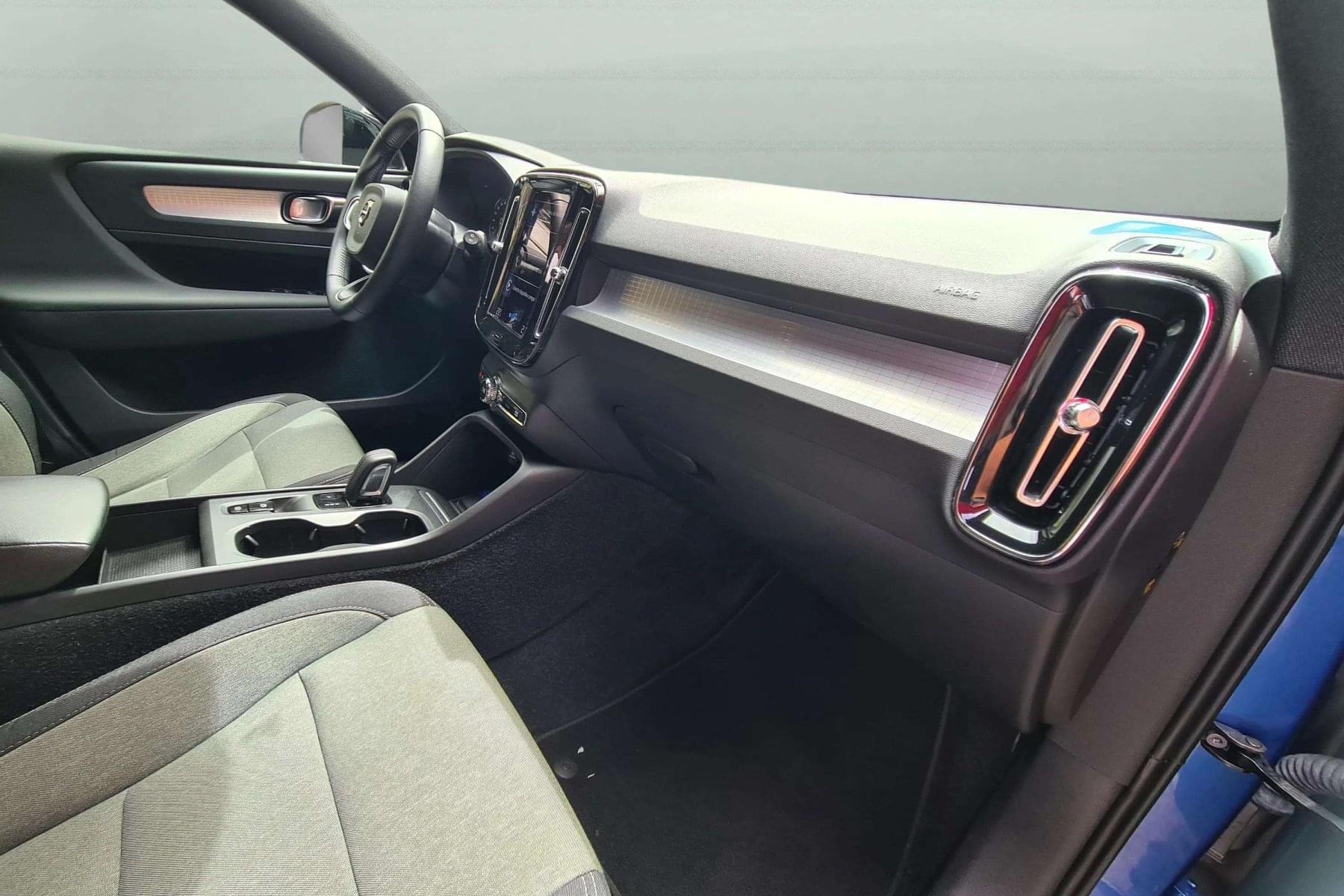 VOLVO XC40 1.5 PHEV R-DESIGN 211cv.  HÍBRIDO ENCHUF 29 