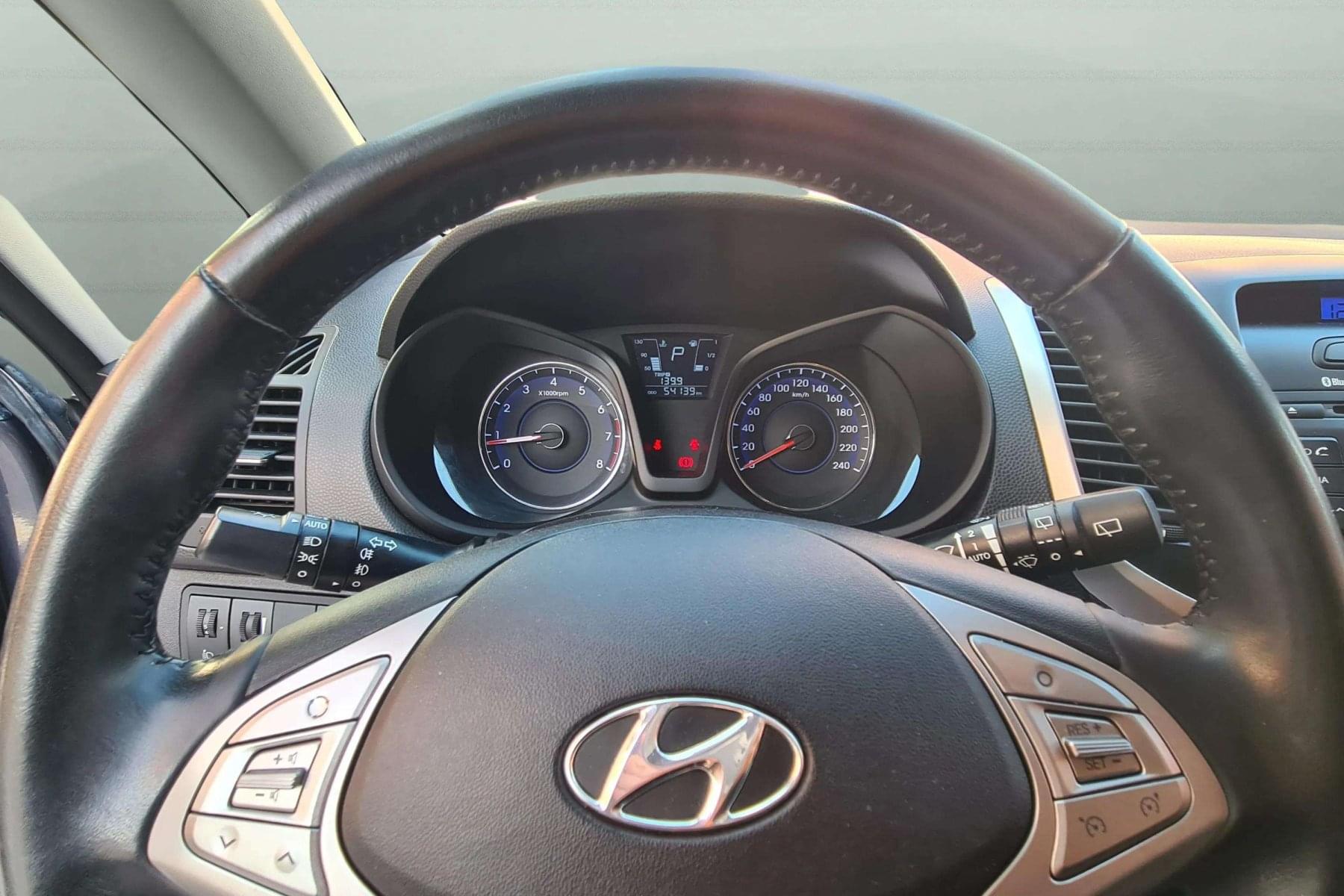 HYUNDAI IX20 1.6I MPI 126cv. automático 10 