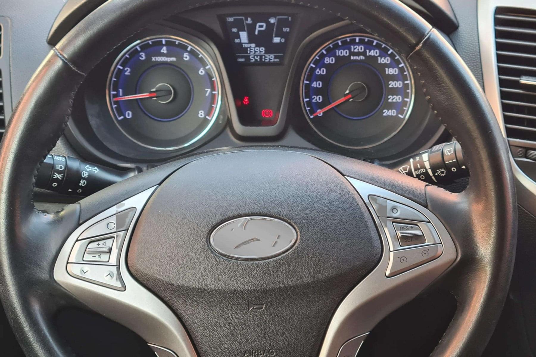 HYUNDAI IX20 1.6I MPI 126cv. automático 15 
