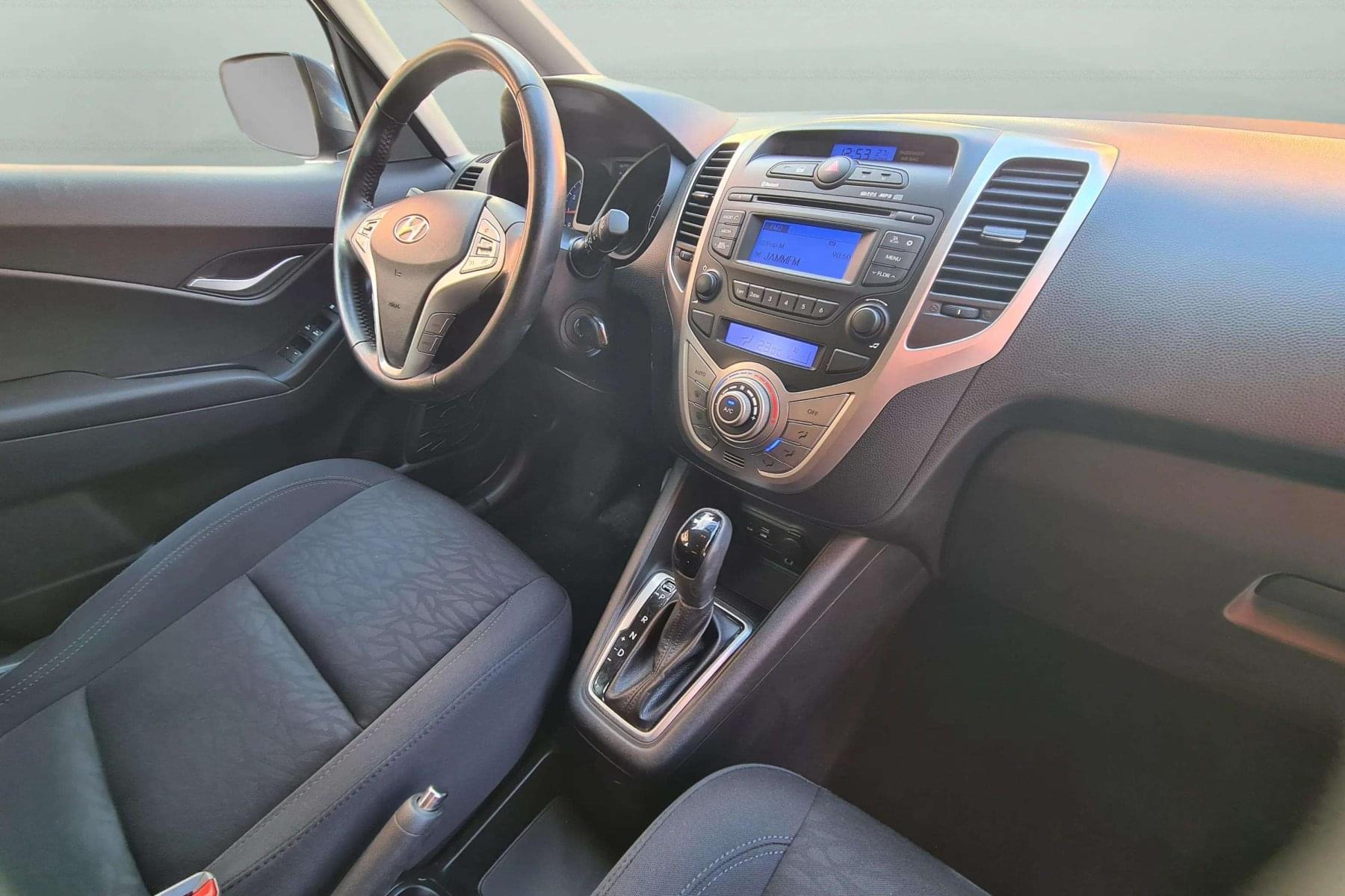 HYUNDAI IX20 1.6I MPI 126cv. automático 21 