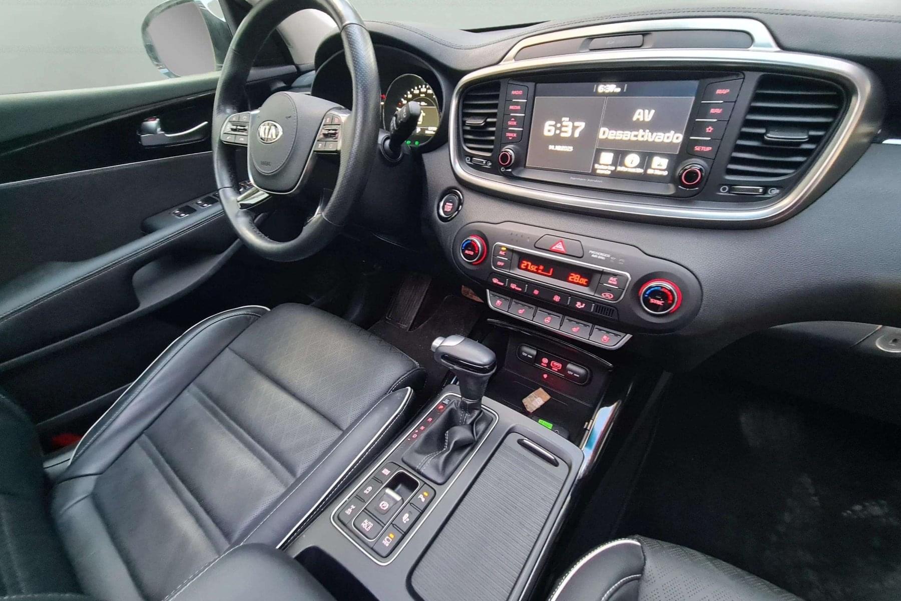 KIA SORENTO 2.2 CRDI GT LINE AUT 4X4 38