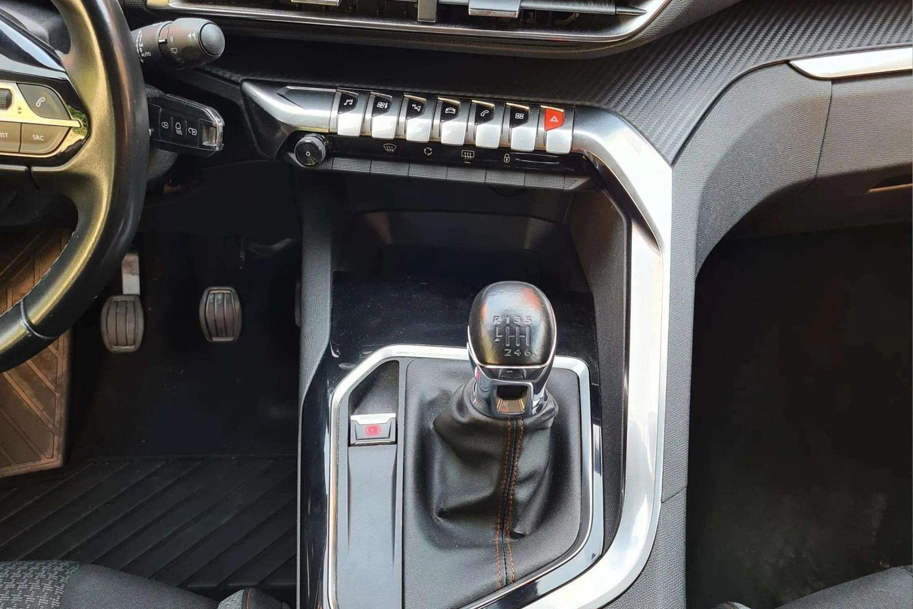 PEUGEOT 3008 ACTIVE 1.2 PURETECH 130CV 19