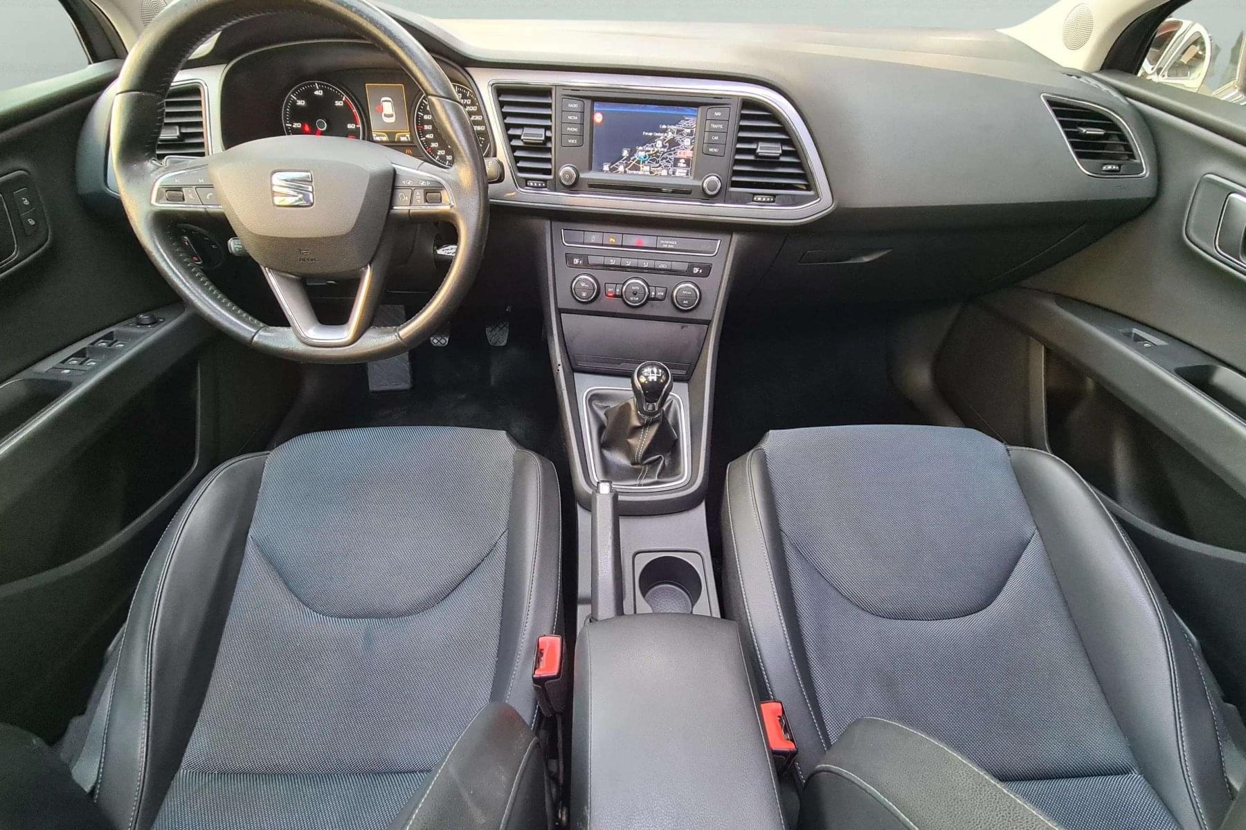 SEAT LEÓN 1.6 TDI 105cv. i-TECH 17