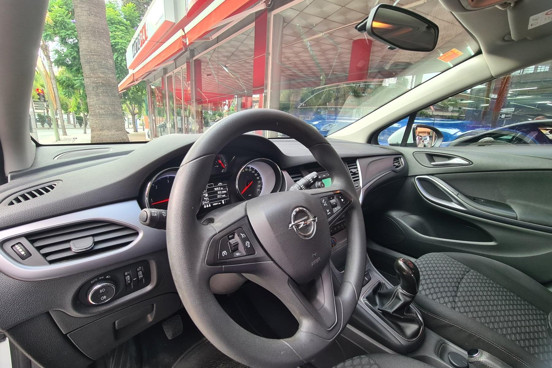 OPEL ASTRA 1.6 CDTI 110cv. BUSINESS 7 