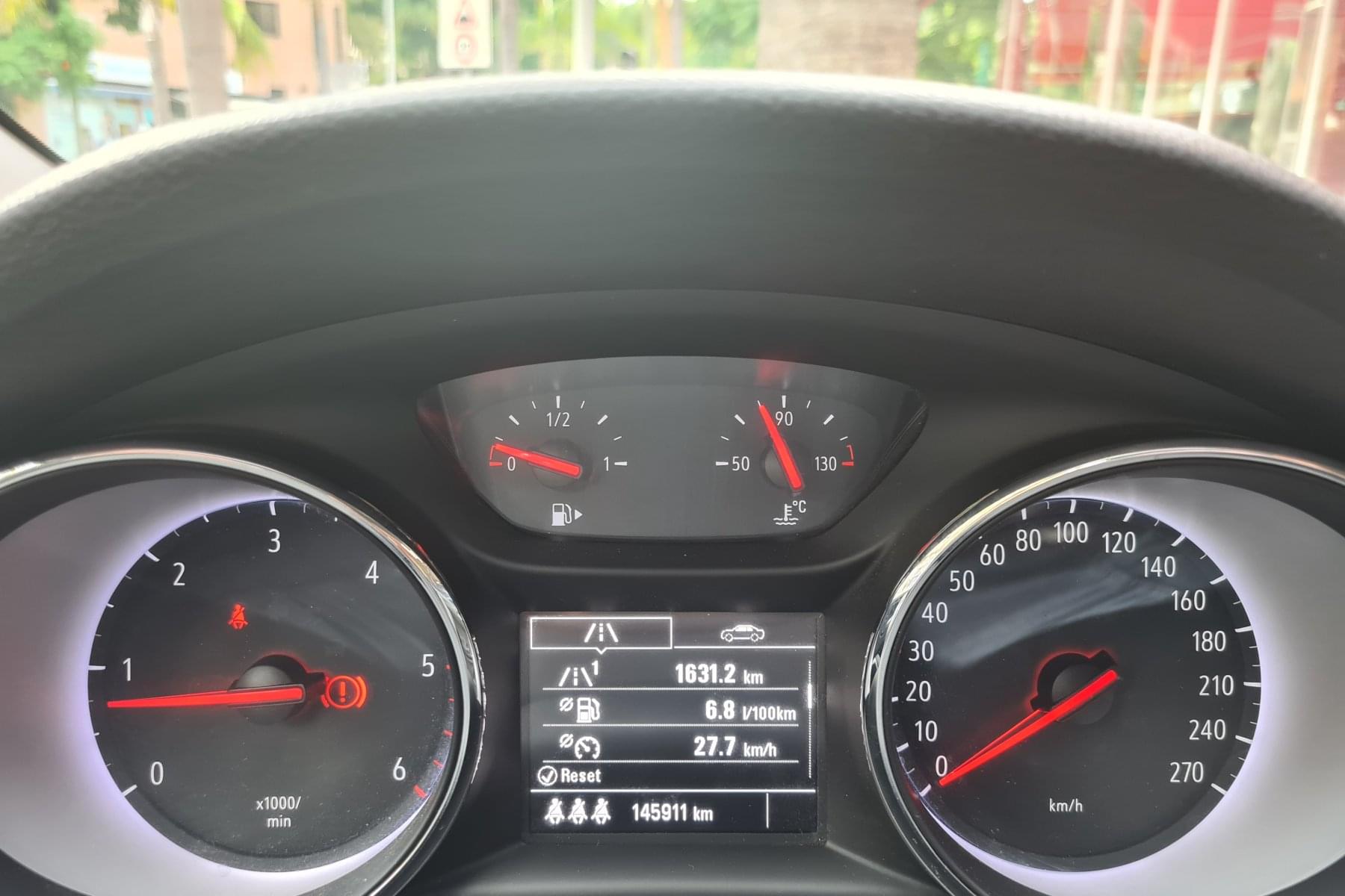 OPEL ASTRA 1.6 CDTI 110cv. BUSINESS 9 