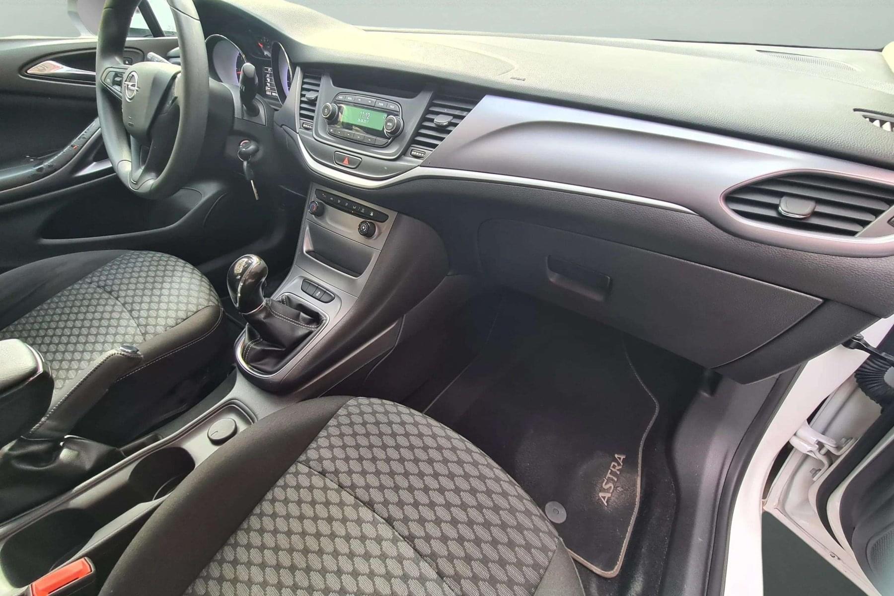 OPEL ASTRA 1.6 CDTI 110cv. BUSINESS 19 