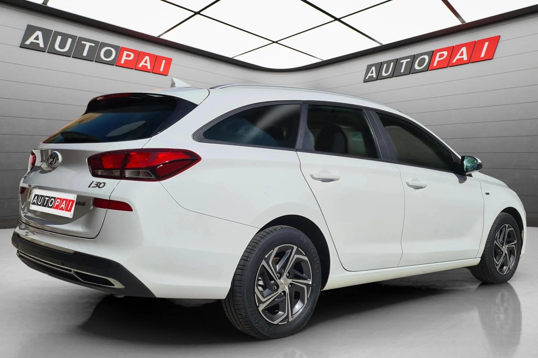 HYUNDAI I30 CW 1.0 TGDI 120cv. 48V HÍBRIDO 4