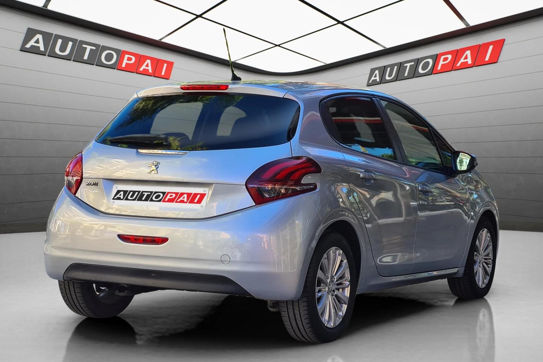 PEUGEOT 208 1.2i 82cv. STYLE 5p. 4 