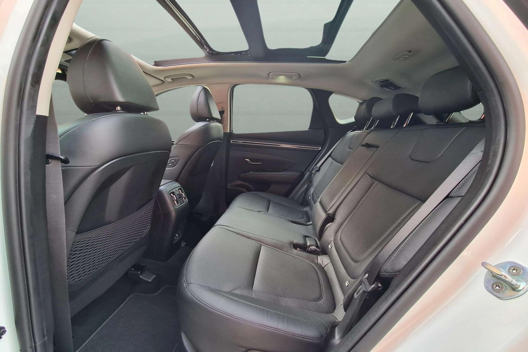 HYUNDAI TUCSON 1.6 TGDI 230cv. HEV 4WD STYLE AUTOM. 13