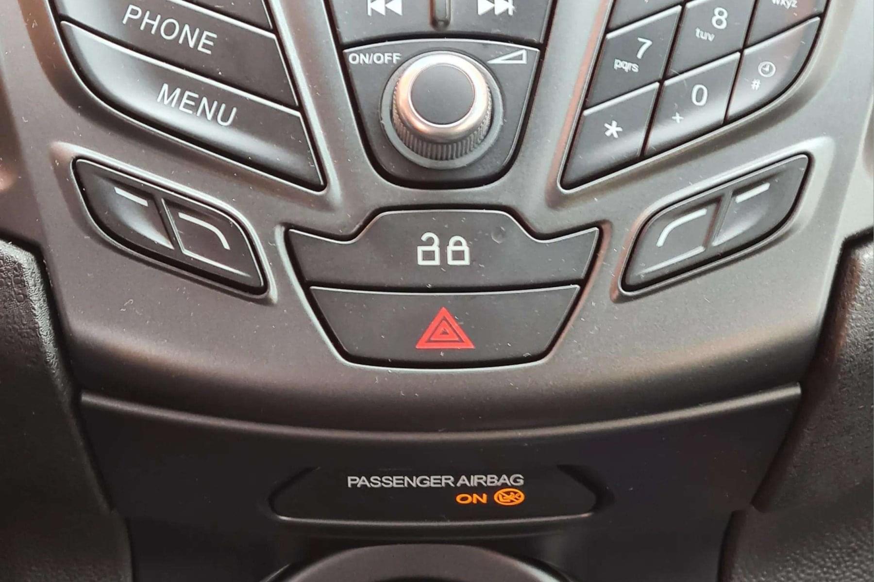 FORD FIESTA 1.25 82cv. TREND 17 