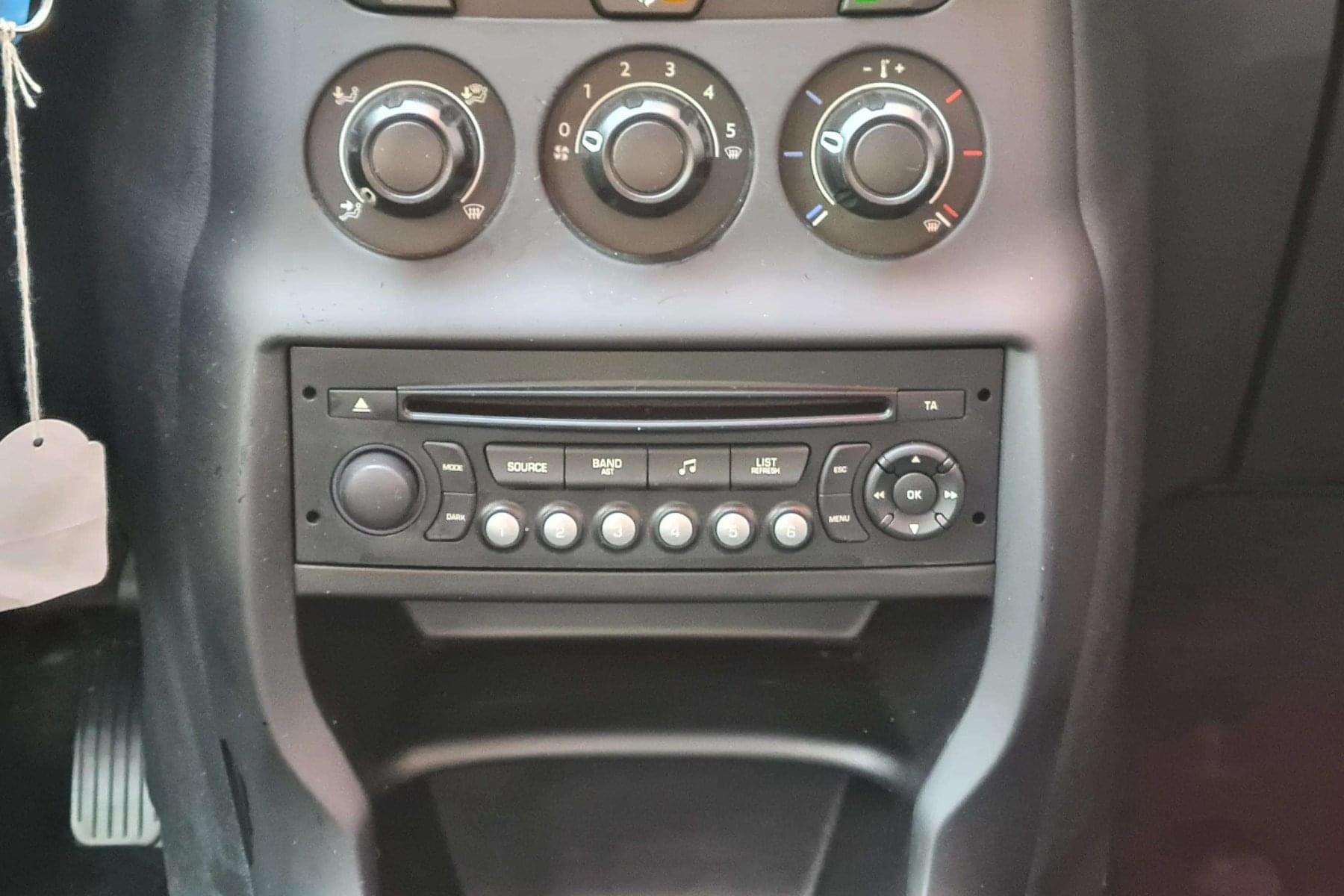 CITROEN C3 1.4 HDI 70cv. TONIC 15 