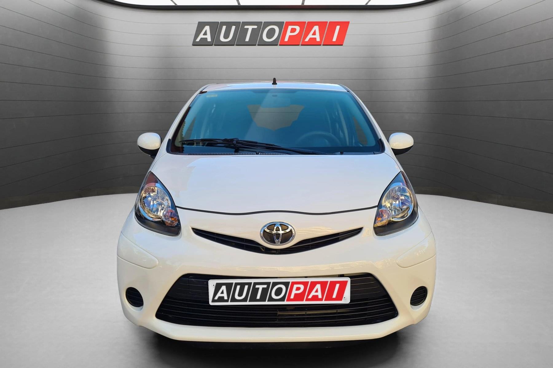 TOYOTA AYGO 1.0 VVTI 68cv. LIVE 5P. 2 