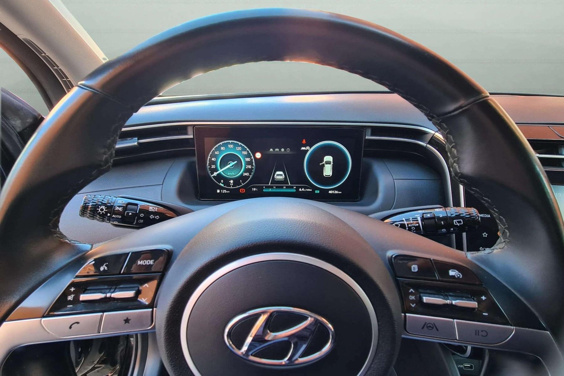 HYUNDAI TUCSON 1.6CRDI 115cv. 10