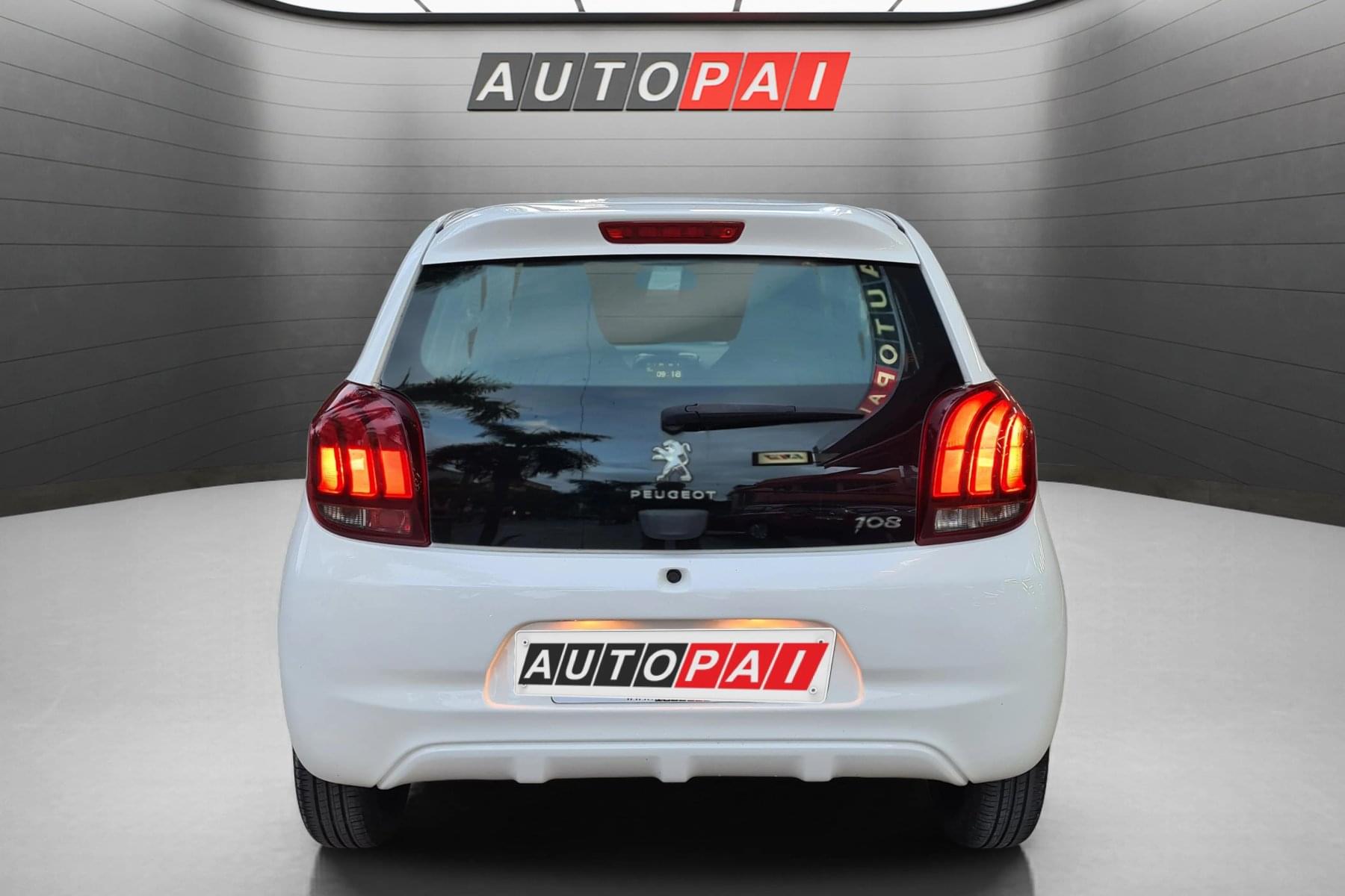 PEUGEOT 108 1.2i 82cv. ALLURE 6 