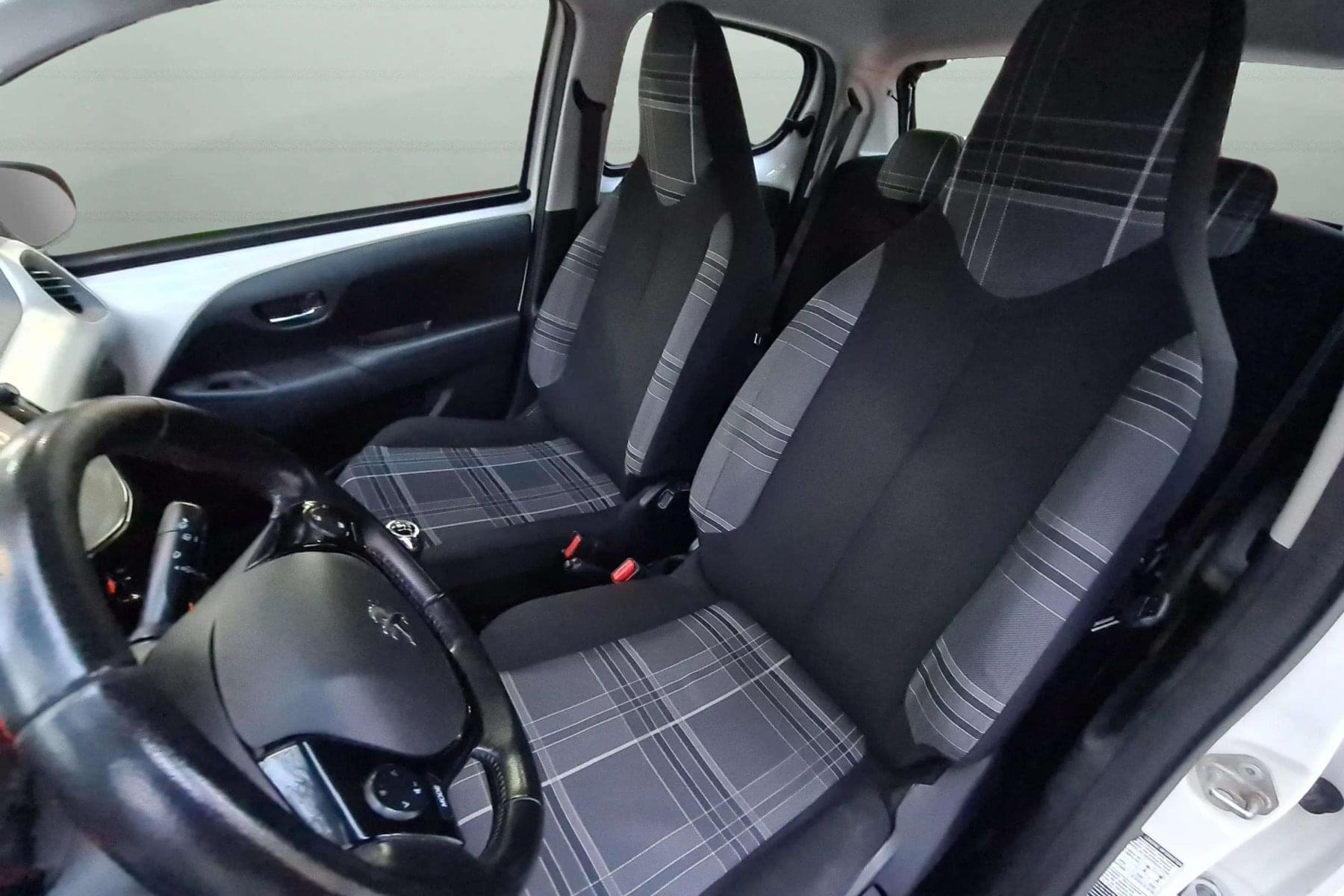 PEUGEOT 108 1.2i 82cv. ALLURE 7 