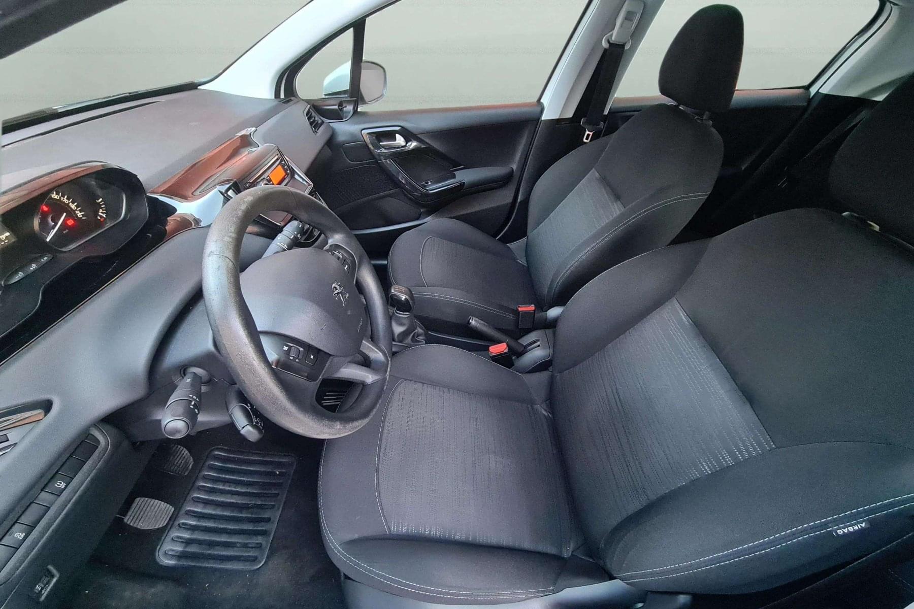 PEUGEOT 208 1.6BHDI 75 6 