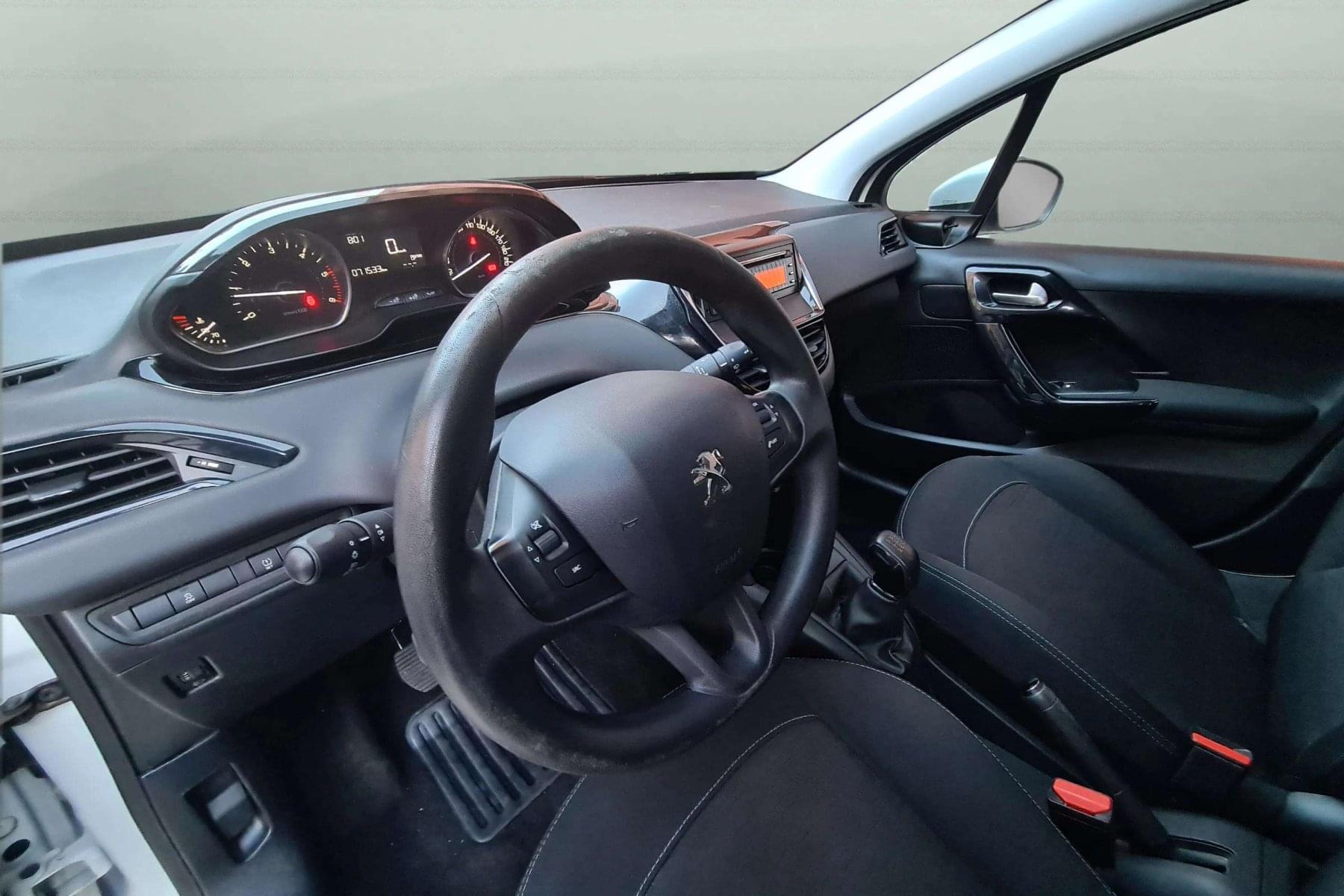 PEUGEOT 208 1.6BHDI 75 8 