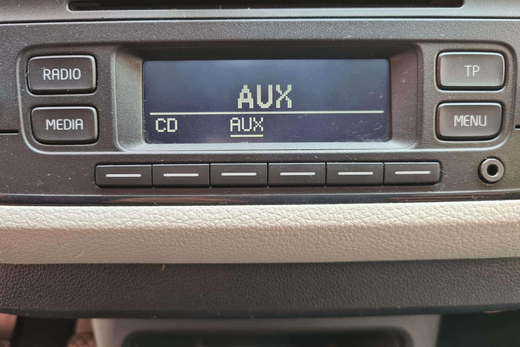 SEAT MII 1.0i 60cv. STYLE 15