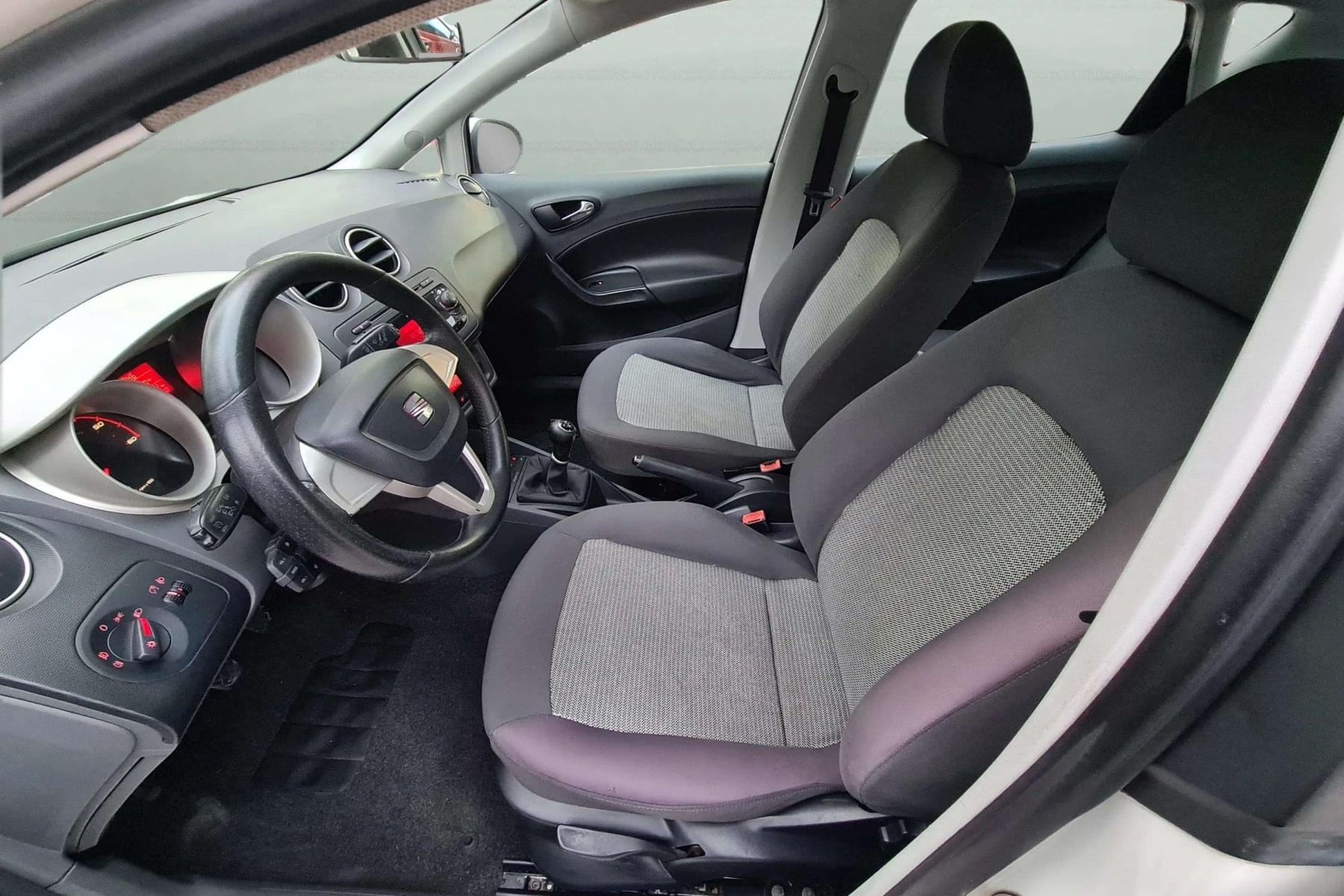 SEAT IBIZA 1.6 TDI 105cv. STYLE 6 