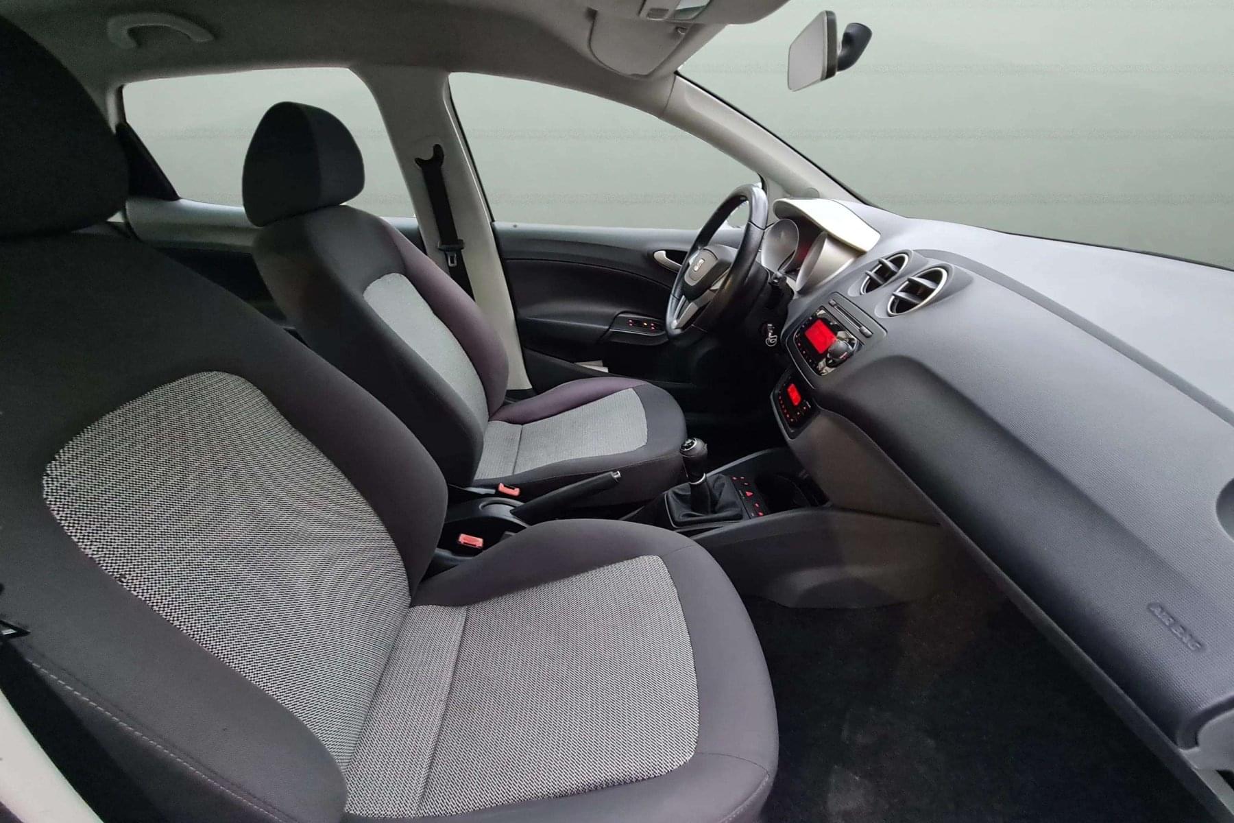 SEAT IBIZA 1.6 TDI 105cv. STYLE 16 