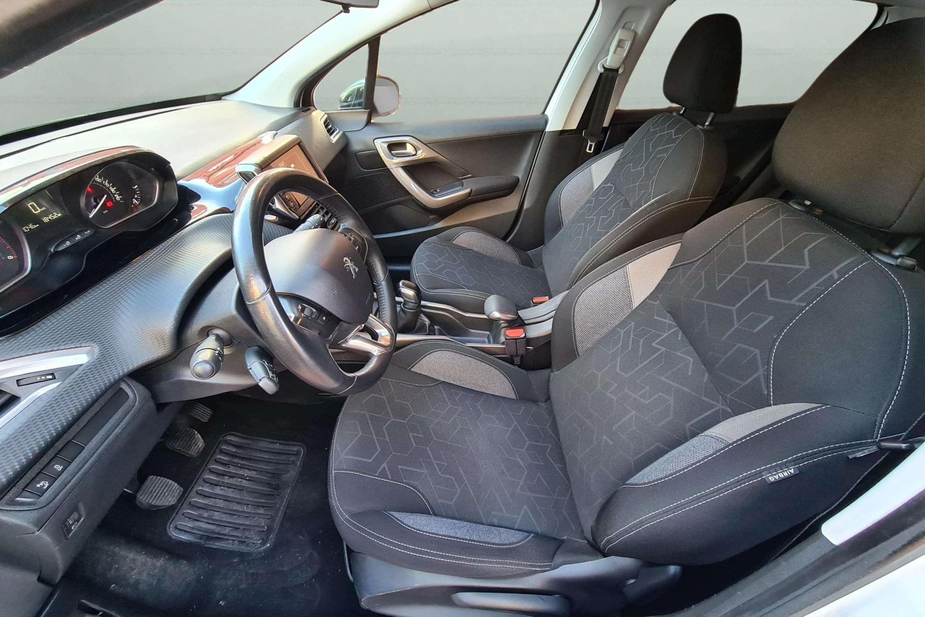 PEUGEOT 2008 1.6 BlueHDI 100cv. STYLE 6 