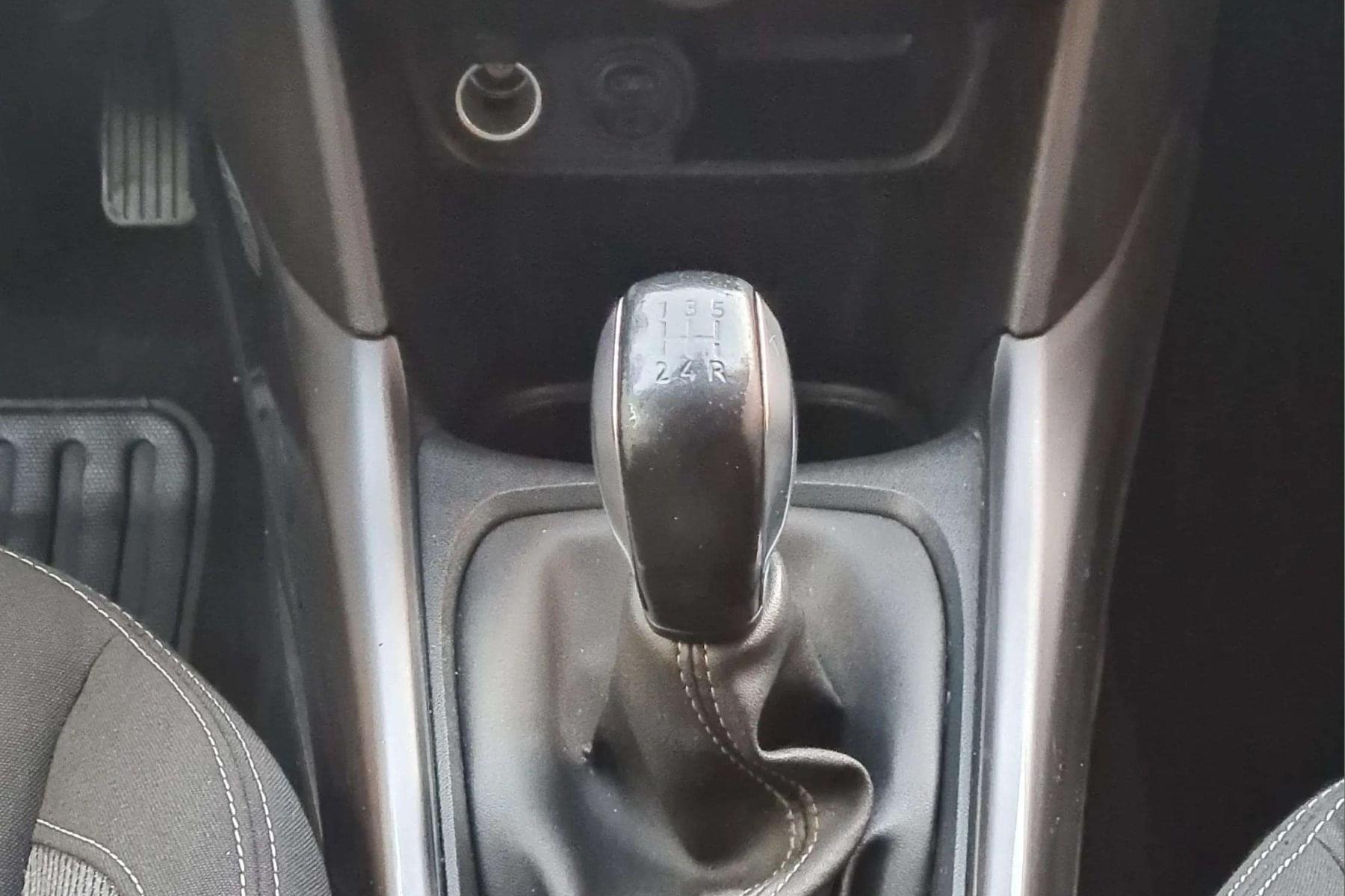 PEUGEOT 2008 1.6 BlueHDI 100cv. STYLE 16 