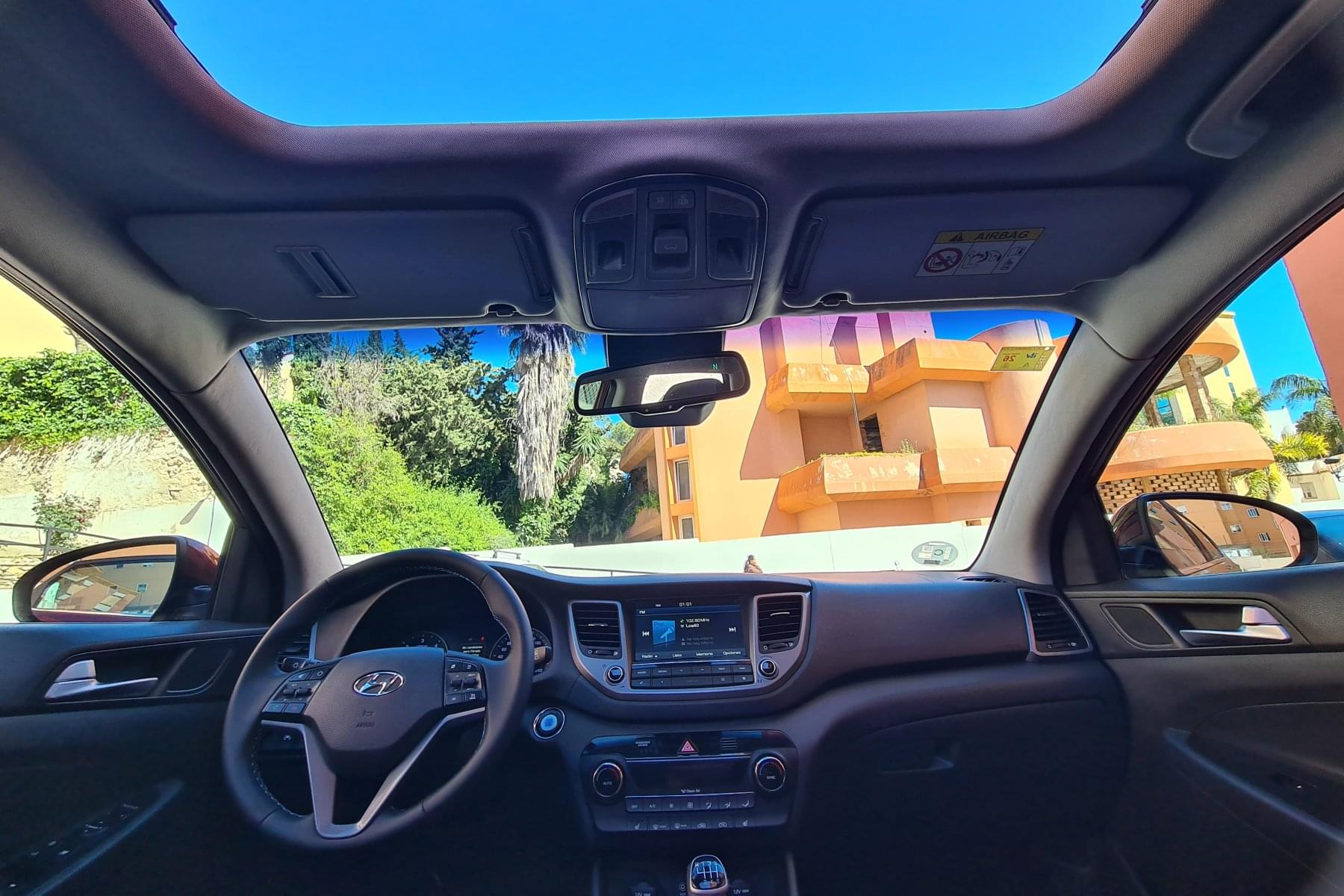 HYUNDAI TUCSON 1.7CRDI 115cv. KLASS NAVI & techo 19