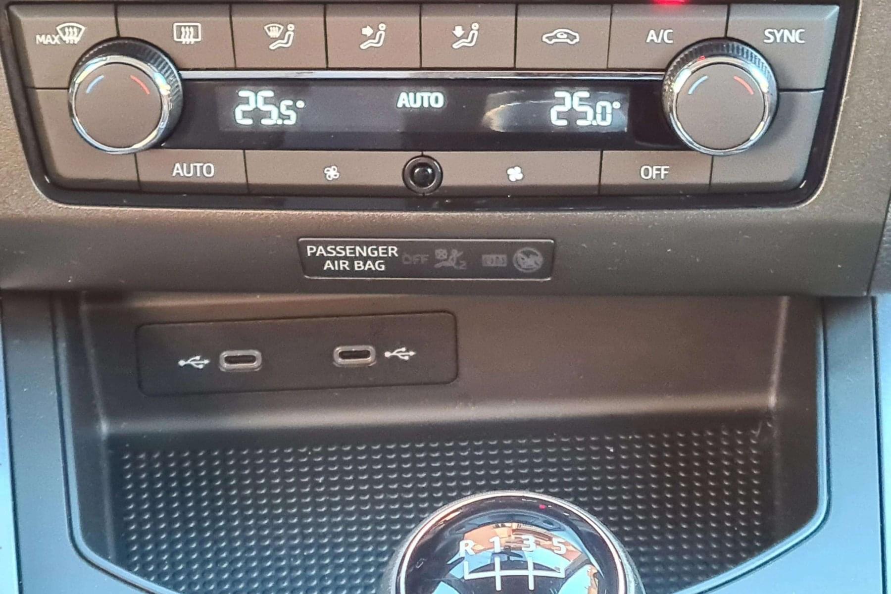 SEAT ARONA 1.0 TSI 95cv. STYLE 23