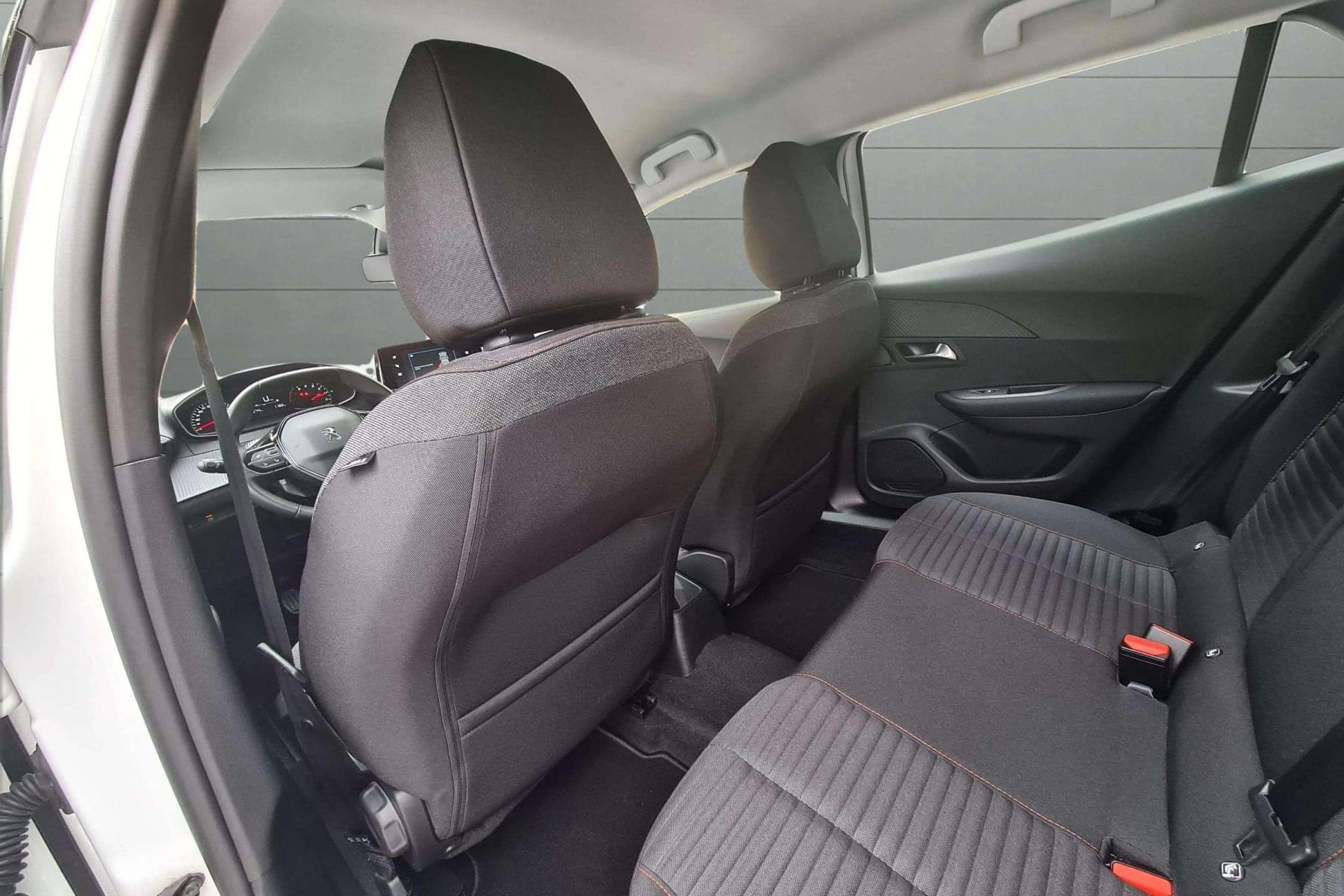 PEUGEOT 2008 1.5 BlueHDI 110cv. ACTIVE 8 