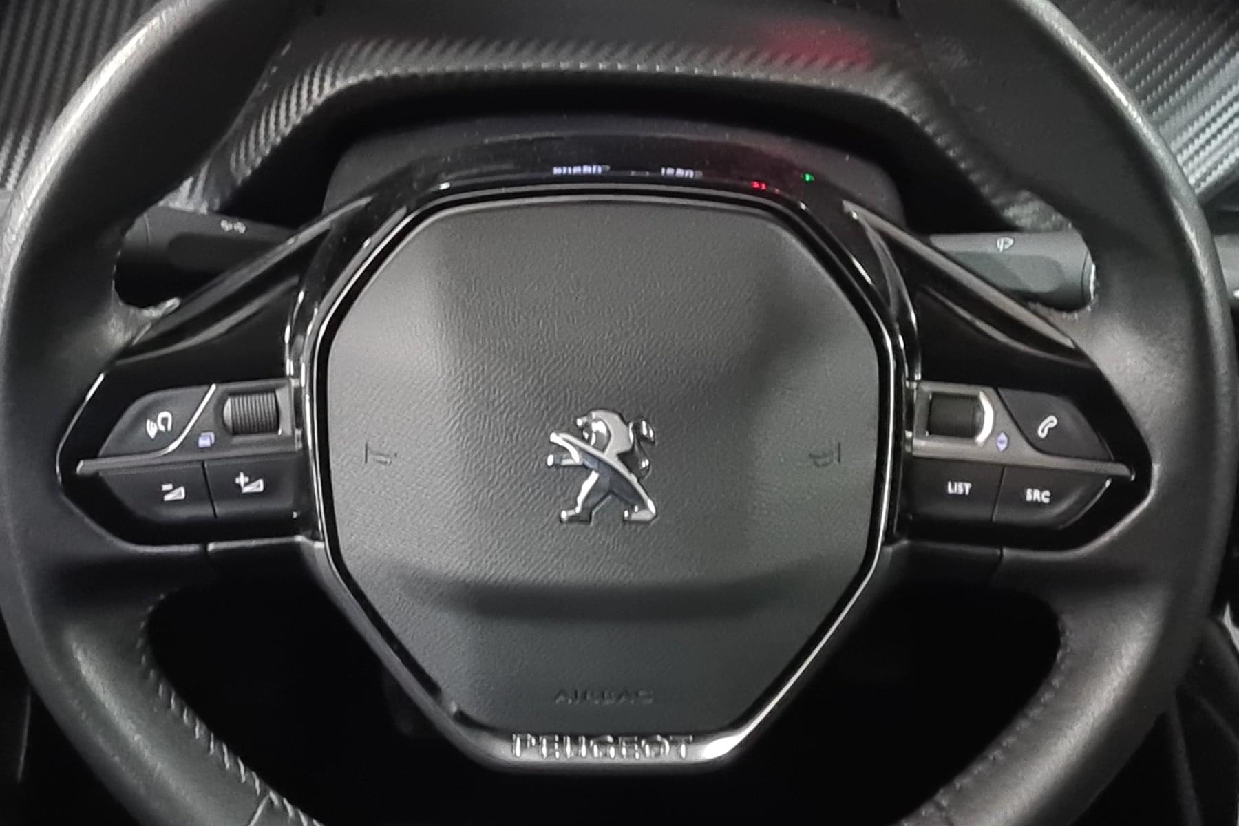 PEUGEOT 2008 1.5 BlueHDI 110cv. ACTIVE 14 