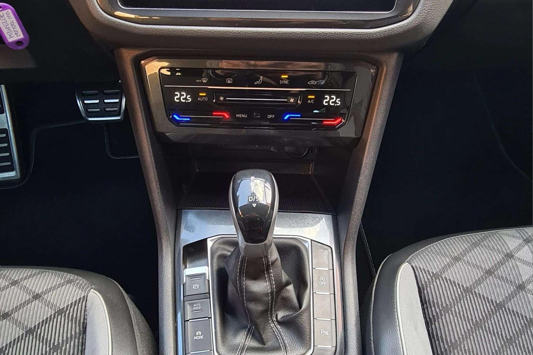 VOLKSWAGEN TIGUAN 2.0 TDI 150cv. DSG R-Line 27 