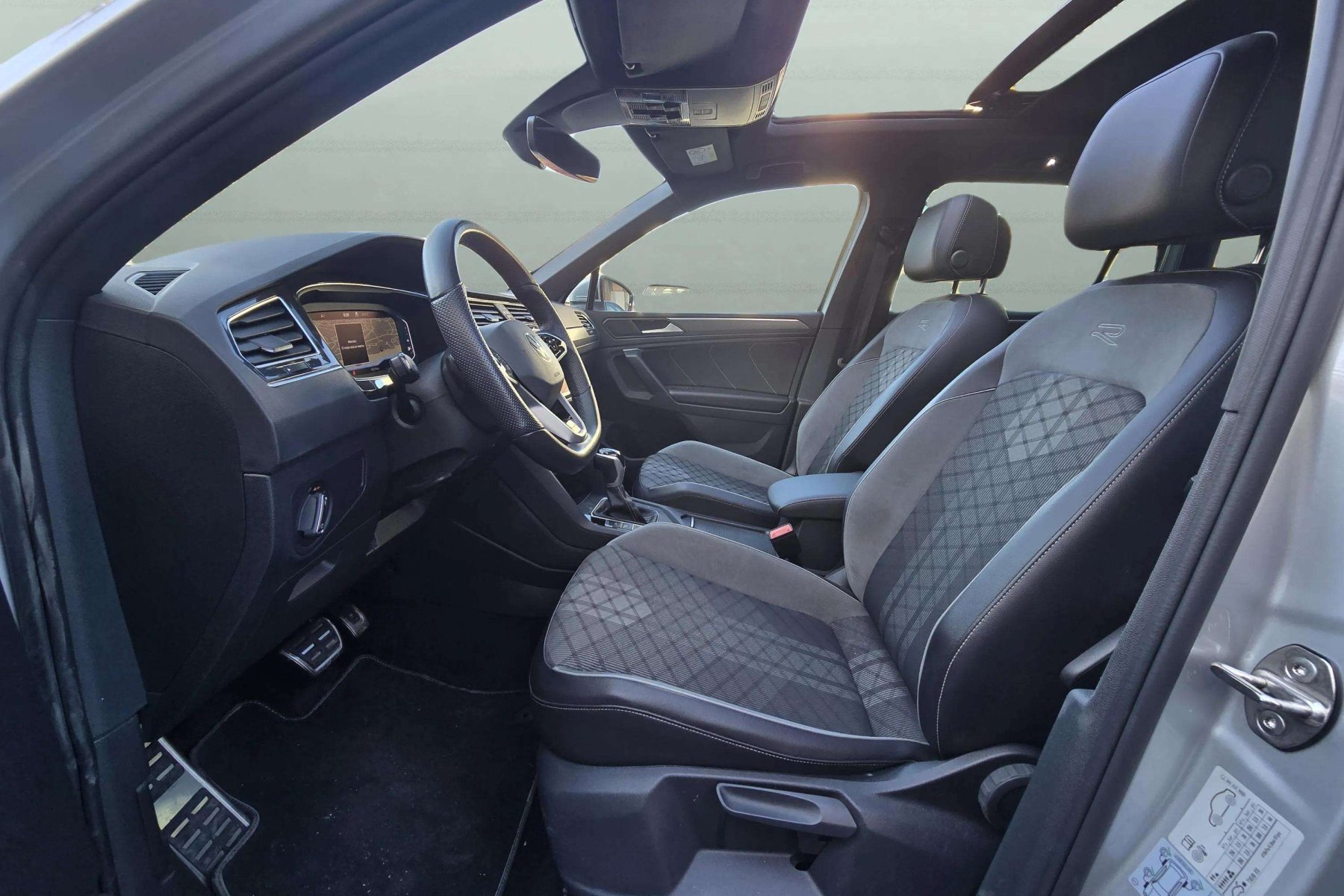 VOLKSWAGEN TIGUAN 2.0 TDI 150cv. DSG R-Line 8