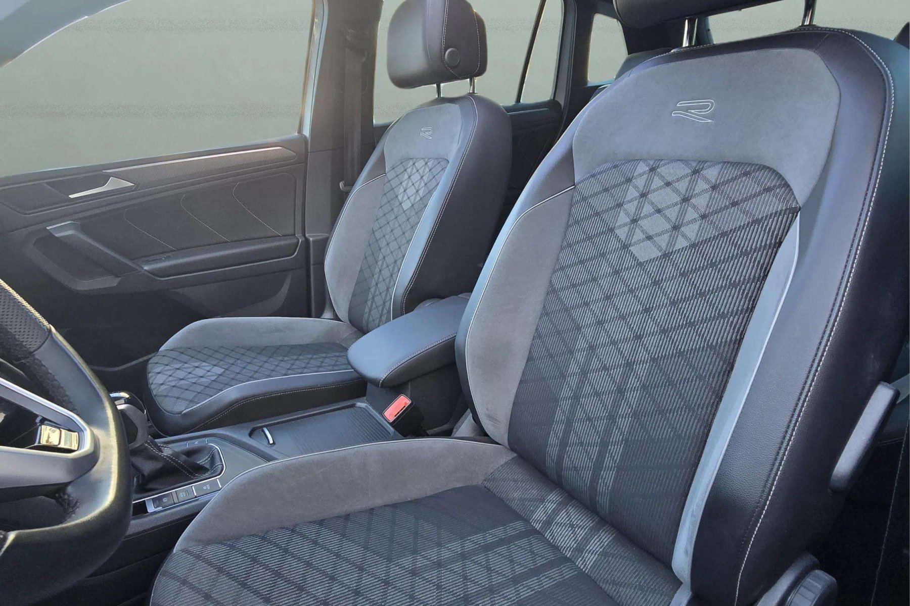 VOLKSWAGEN TIGUAN 2.0 TDI 150cv. DSG R-Line 10