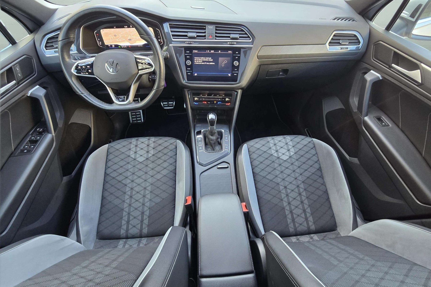 VOLKSWAGEN TIGUAN 2.0 TDI 150cv. DSG R-Line 13