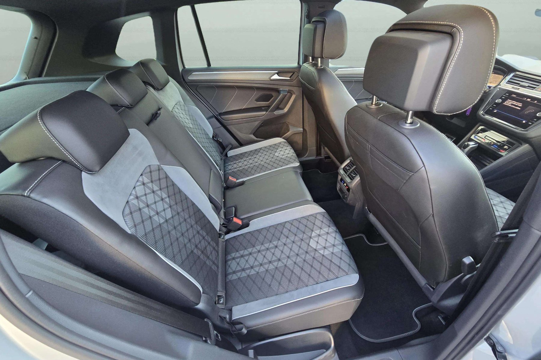 VOLKSWAGEN TIGUAN 2.0 TDI 150cv. DSG R-Line 20