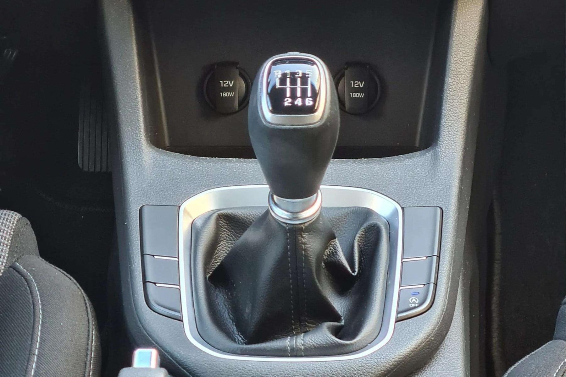 HYUNDAI I30 1.6 crdi 95cv. KLASS 5 puertas 16 