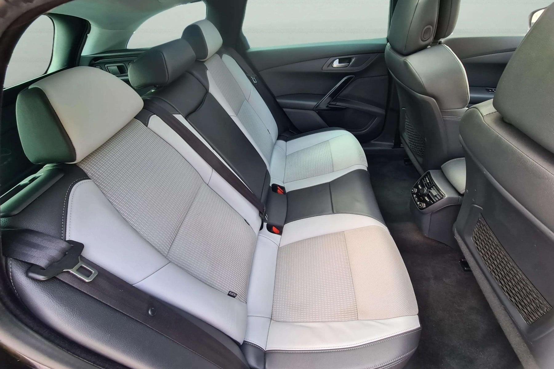 PEUGEOT 508 SW RXH 2.0 HDI HYBRID4 200cv. AUTOMÁTICO 26